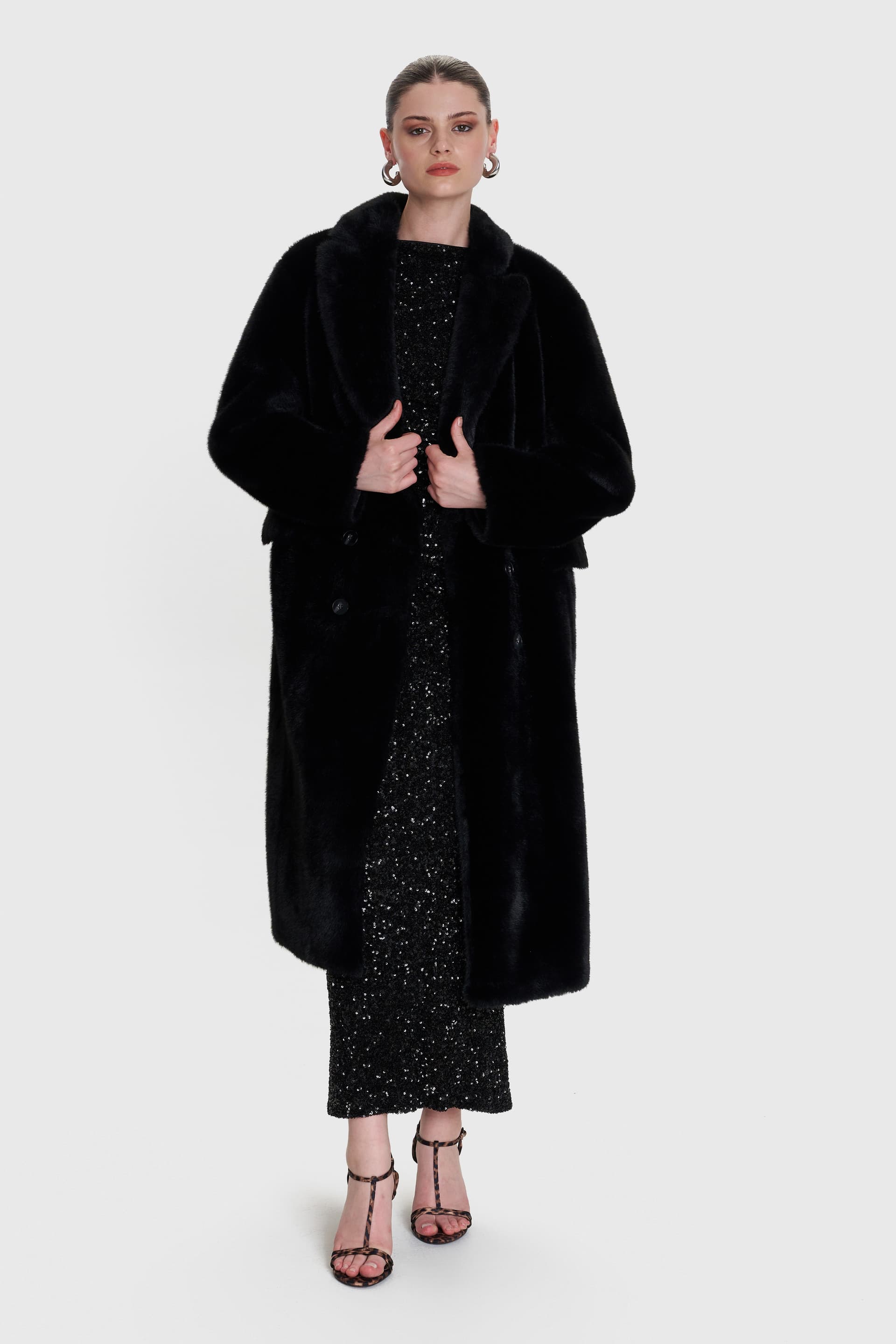 Παλτό μακρύ από συνθετική γούνα - Μαύρο