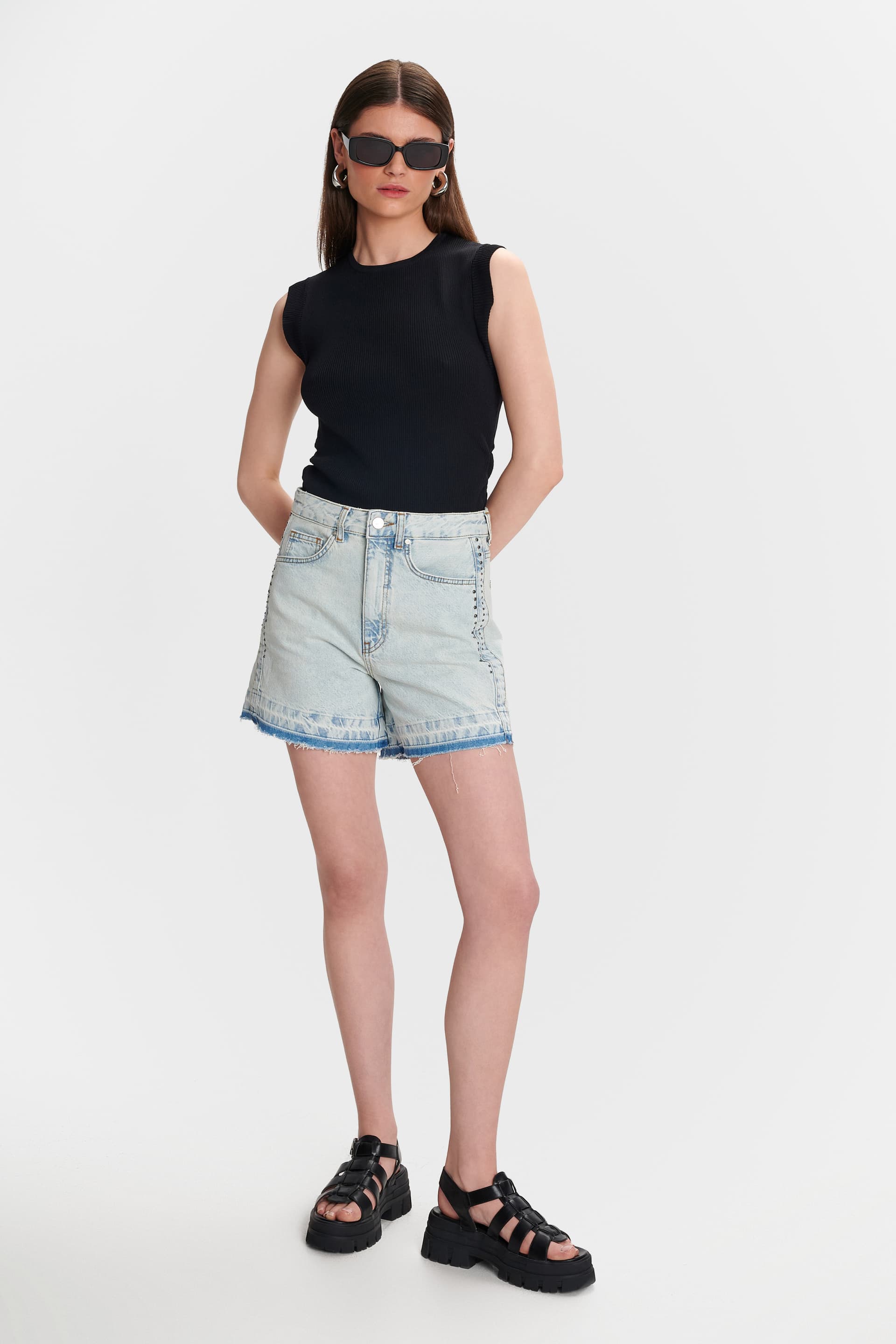 Τζιν σορτς με ασημένια τρουκς - USED