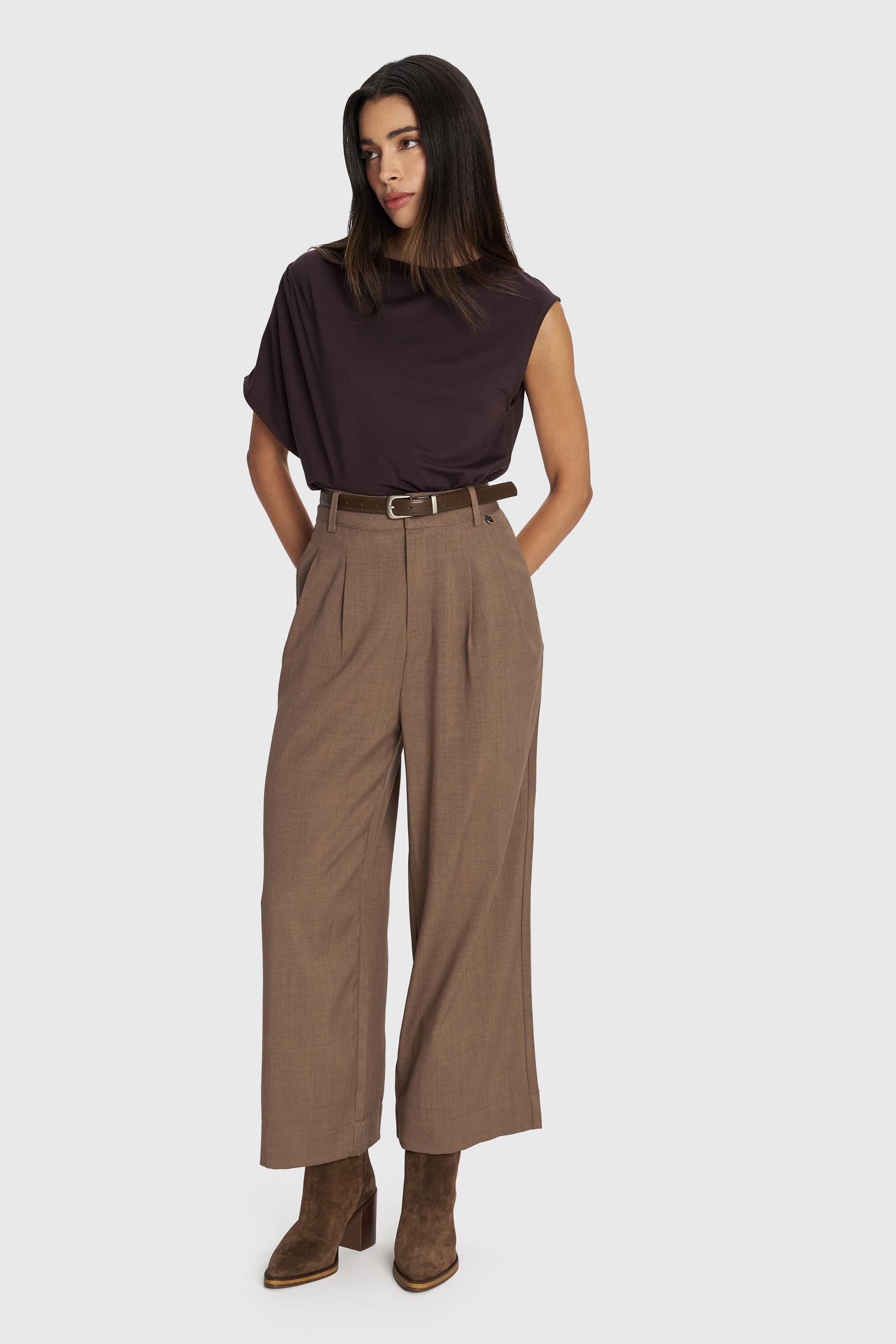 Μπλούζα με ασύμμετρα μανίκια - Καφέ