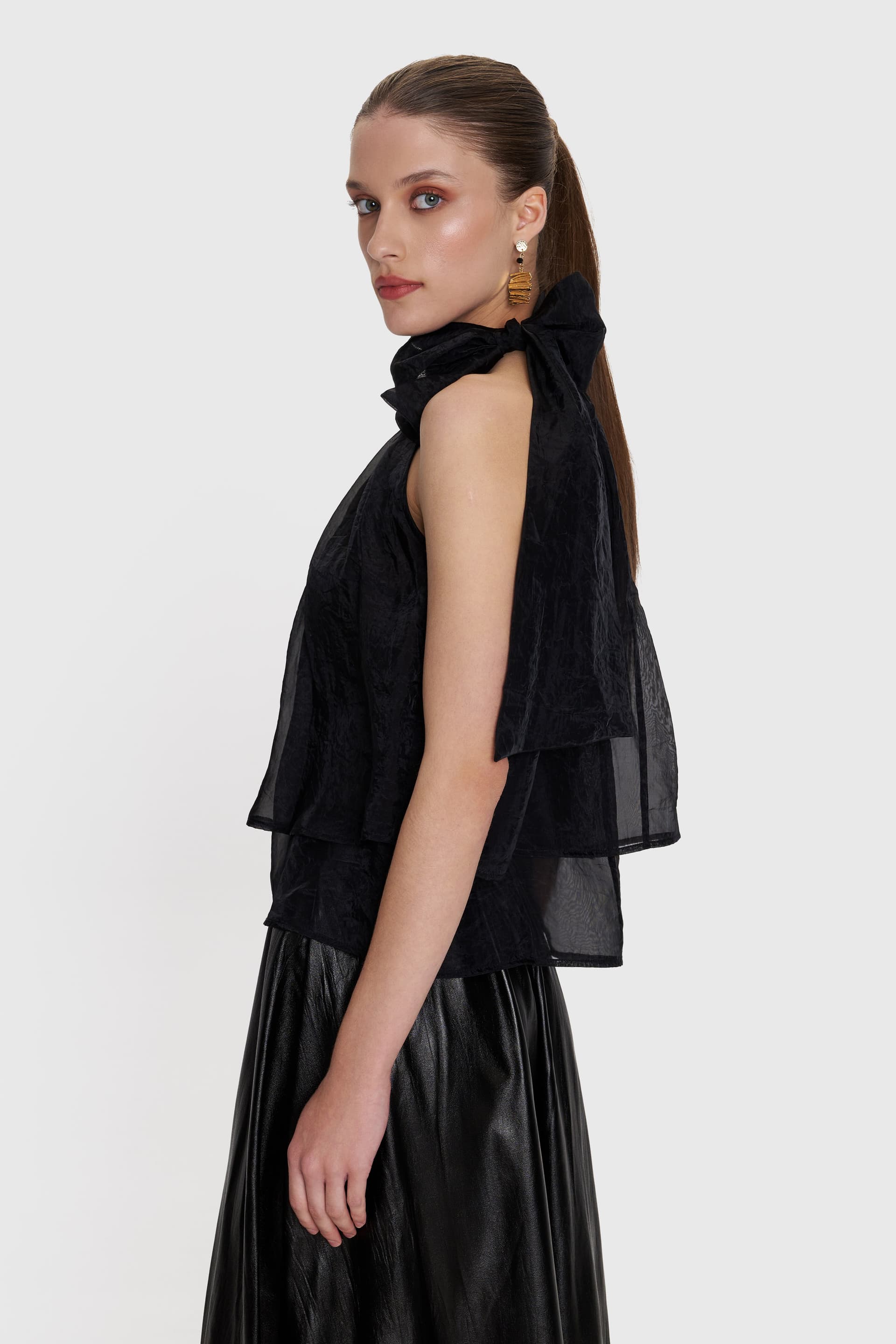 Τοπ με δέσιμο στο λαιμό - Μαύρο