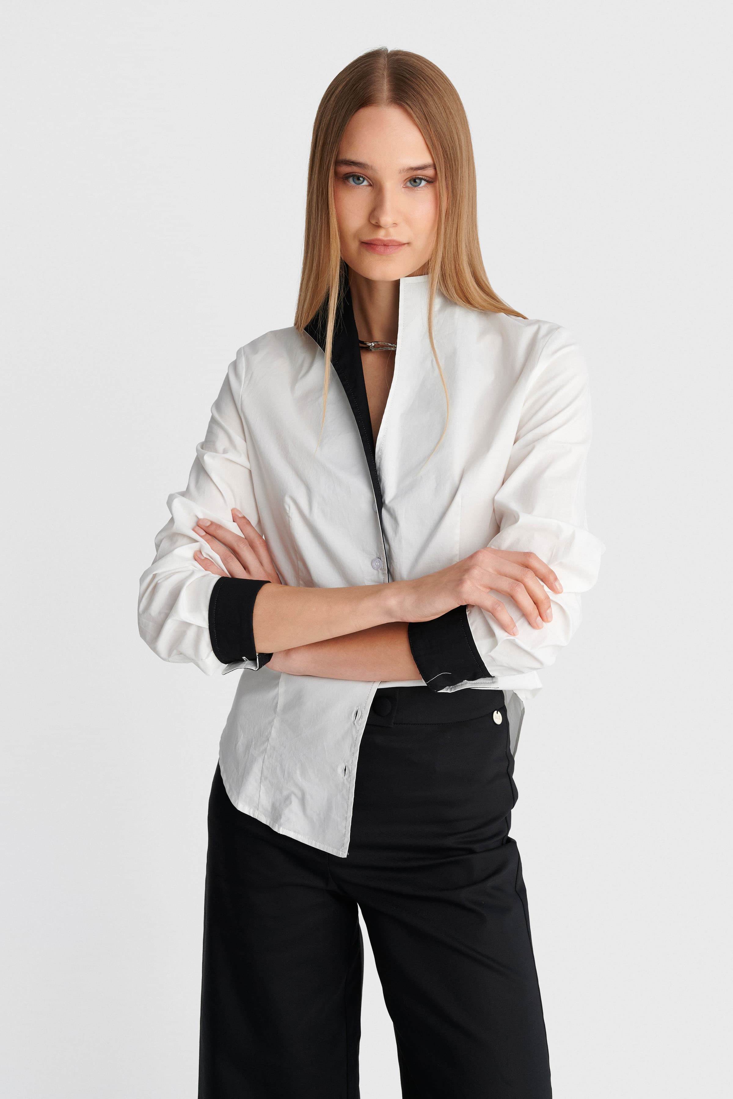 Πουκάμισο με μαύρες λεπτομέρειες - Λευκό