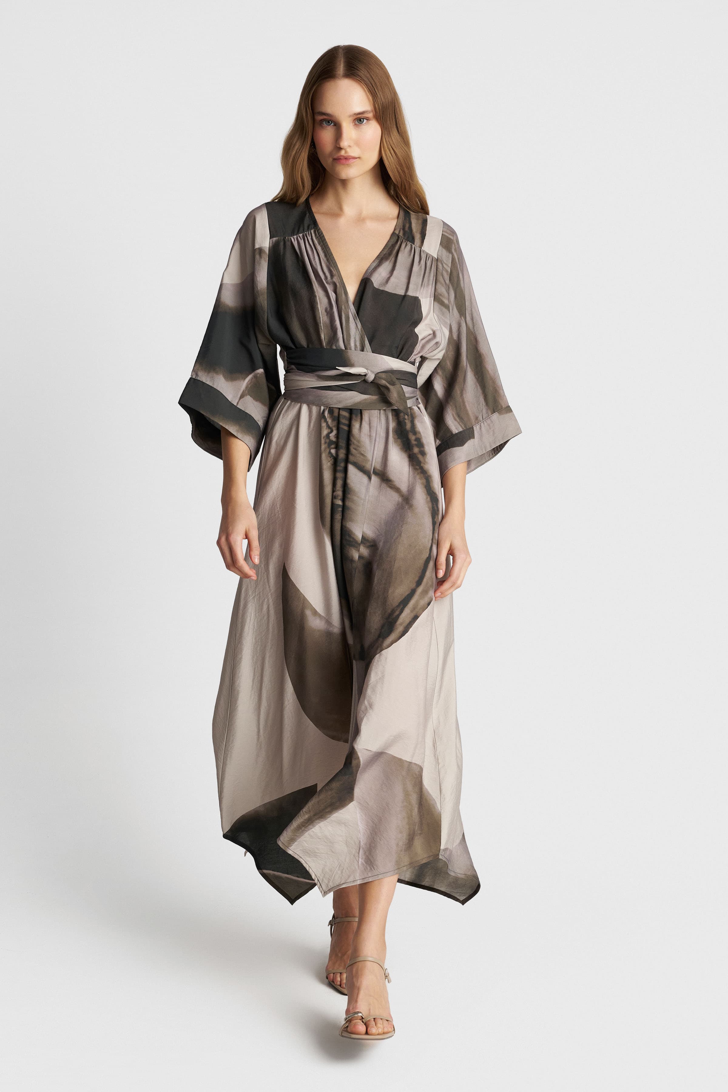 Φόρεμα ασύμμετρο εμπριμέ με ζώνη - Πολύχρωμο