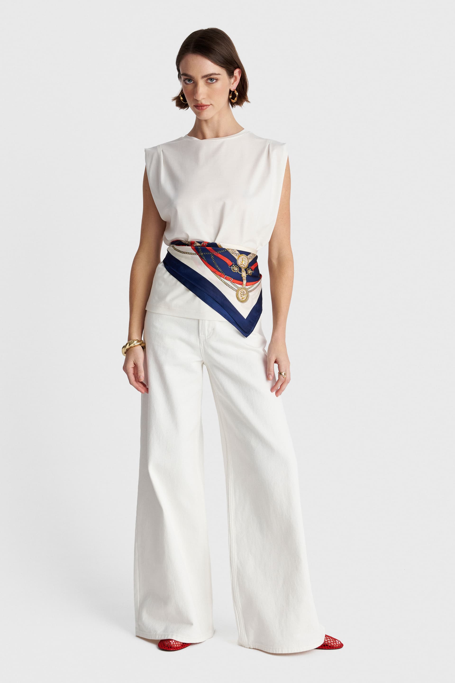 Μπλούζα αμάνικη με στρογγυλή λαιμόκοψη - Εκρού