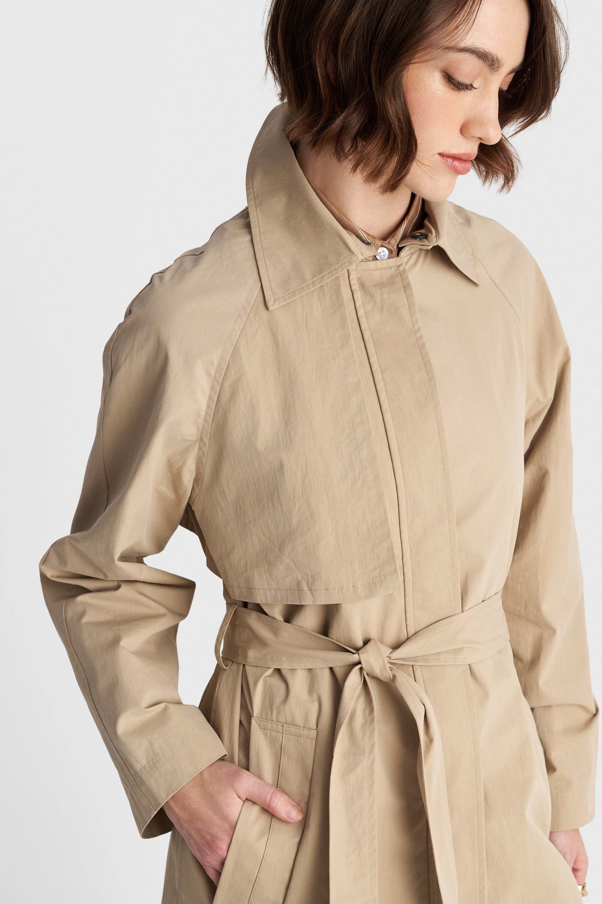 Καπαρντίνα midi με μυτερό γιακά - Μπεζ