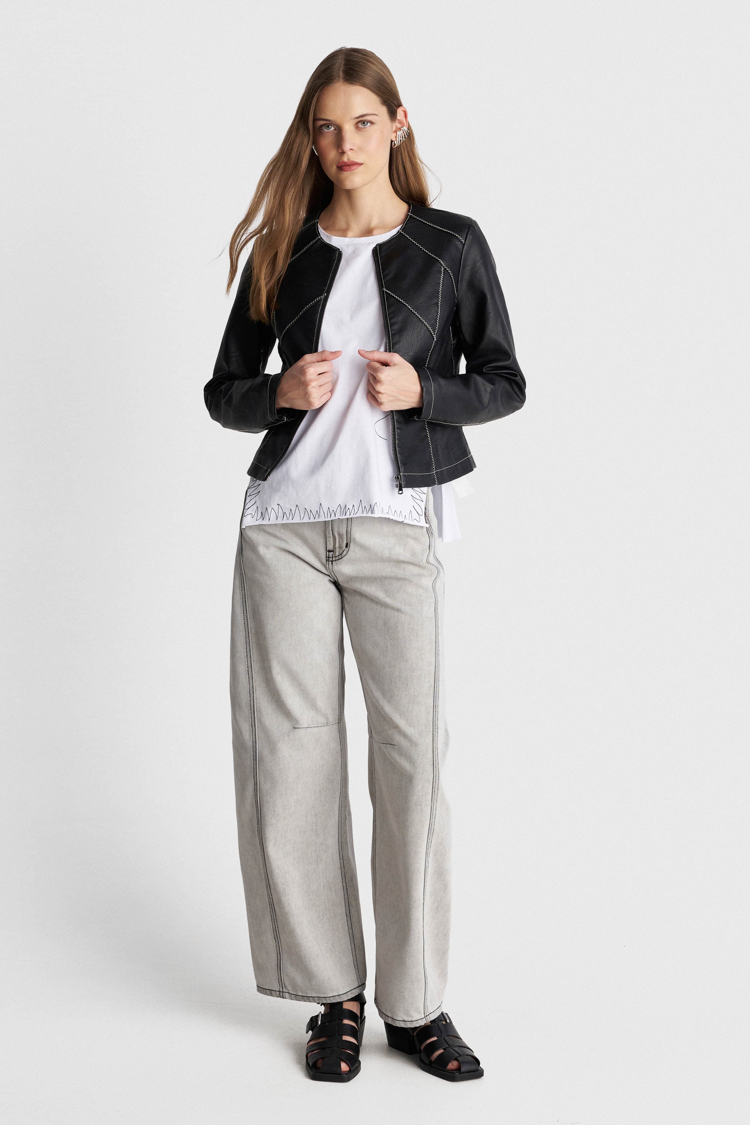 Μπουφάν δερματίνη με εξωτερικές ραφές - Μαύρο