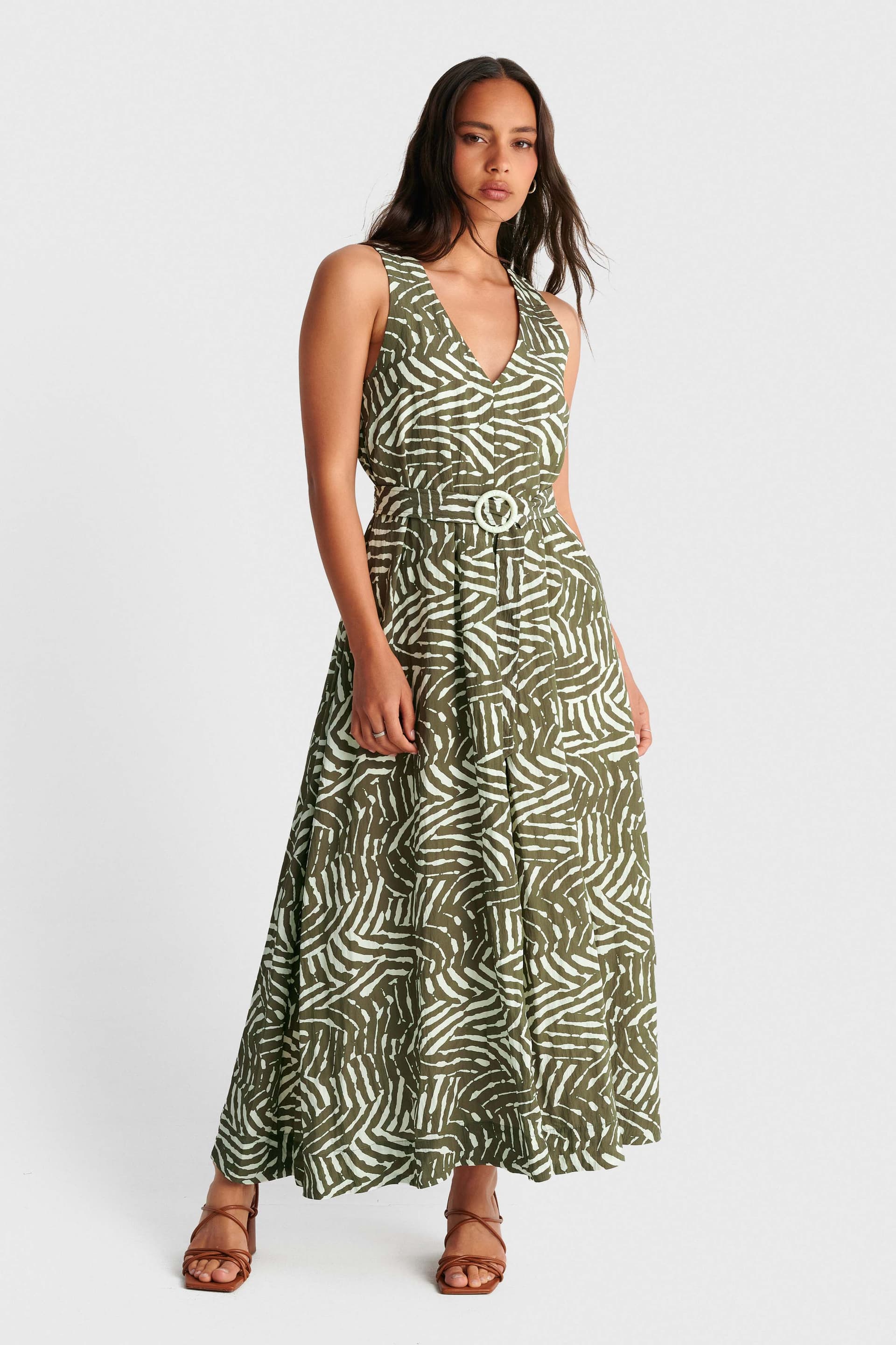 Φόρεμα μάξι εμπριμέ με ζώνη - Χακί