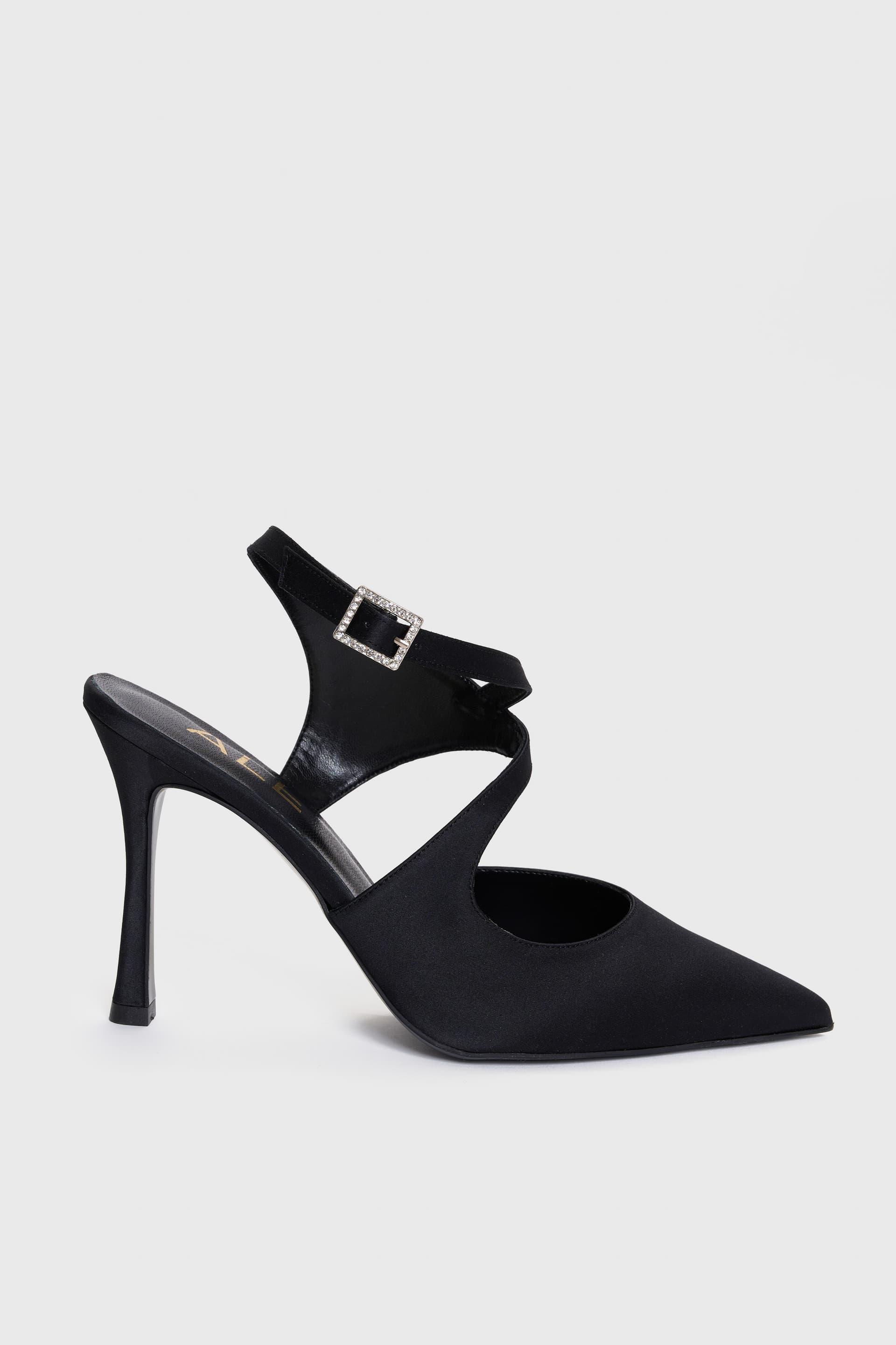 Γόβες με διακοσμητική αγκράφα - Μαύρο