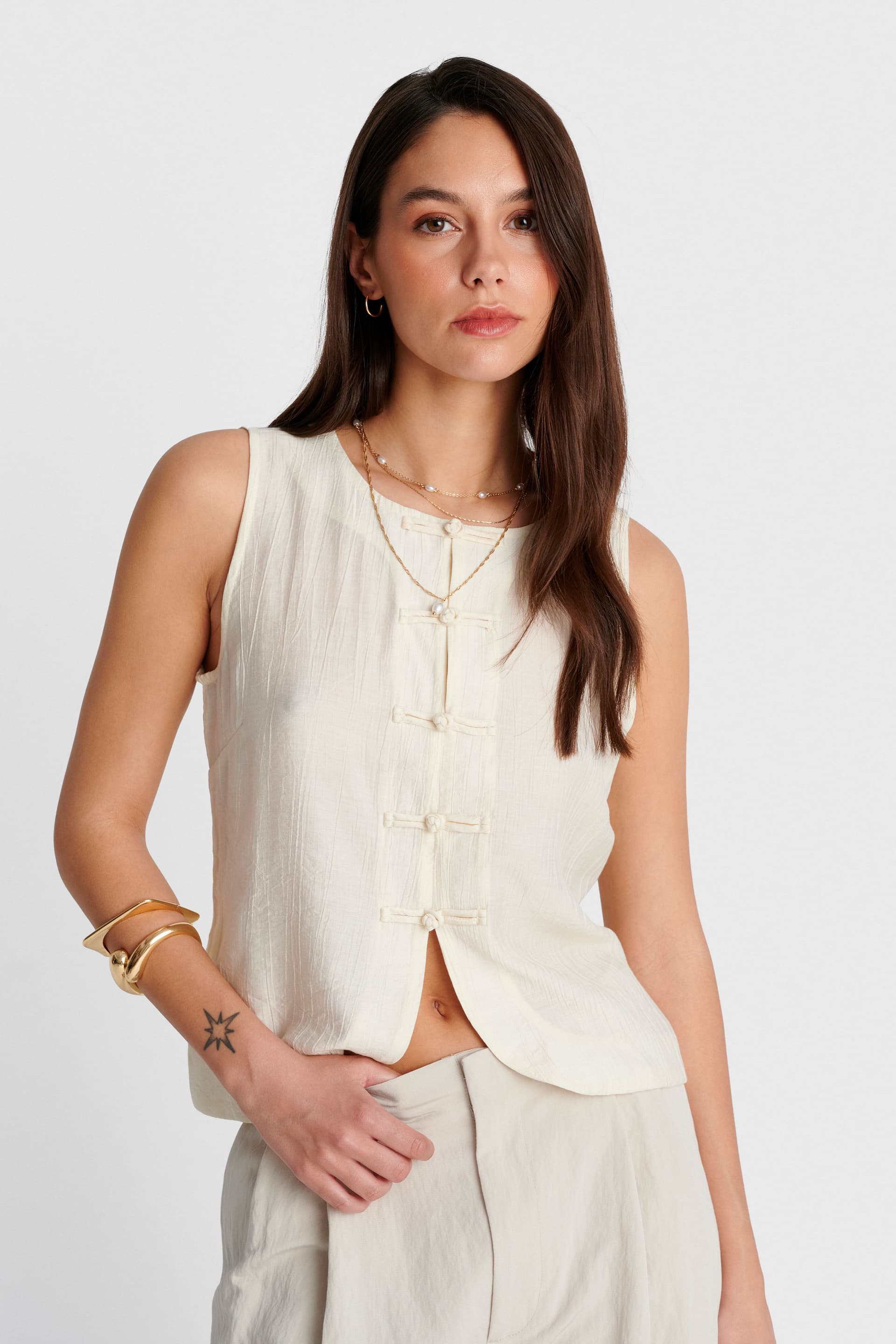 Τοπ αμάνικο με δεσίματα - Εκρού