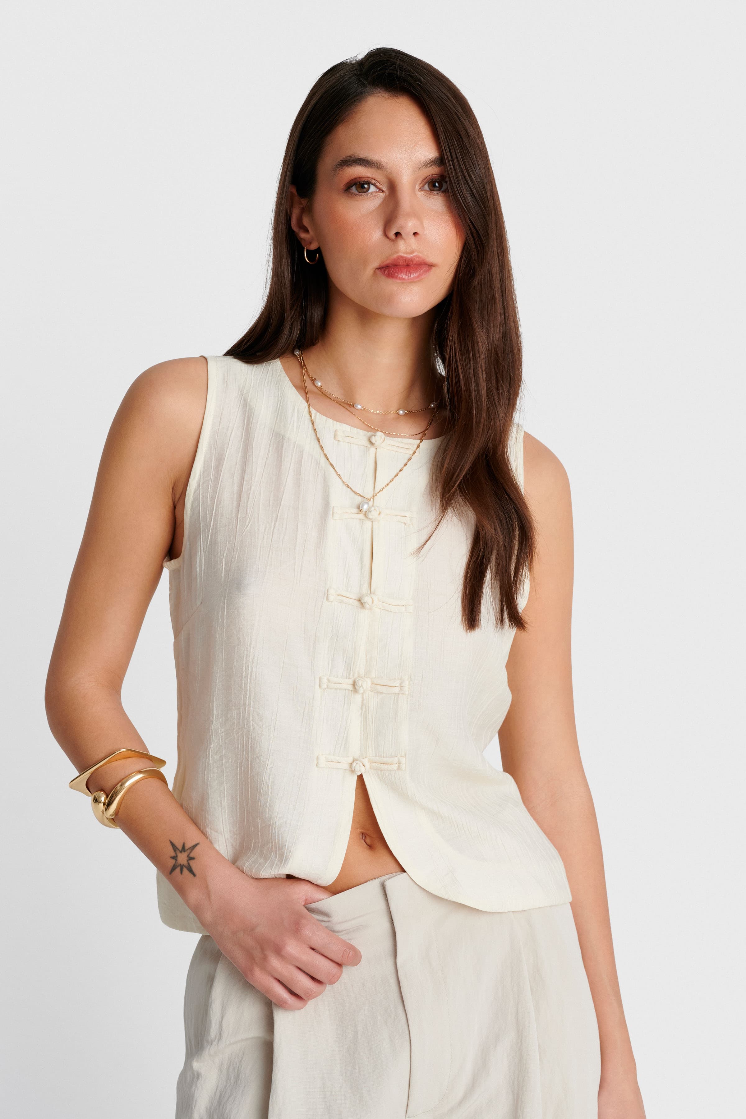 Τοπ αμάνικο με δεσίματα - Εκρού