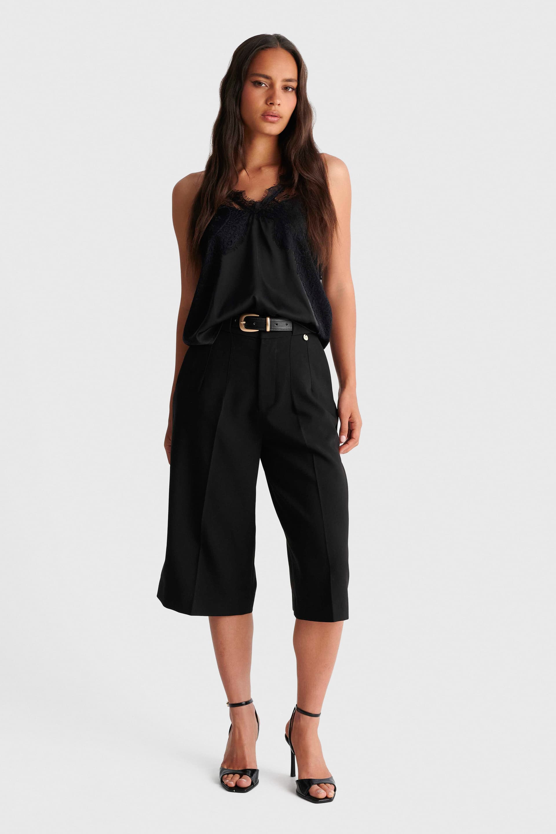 Τοπ σατέν με δαντέλα - Μαύρο