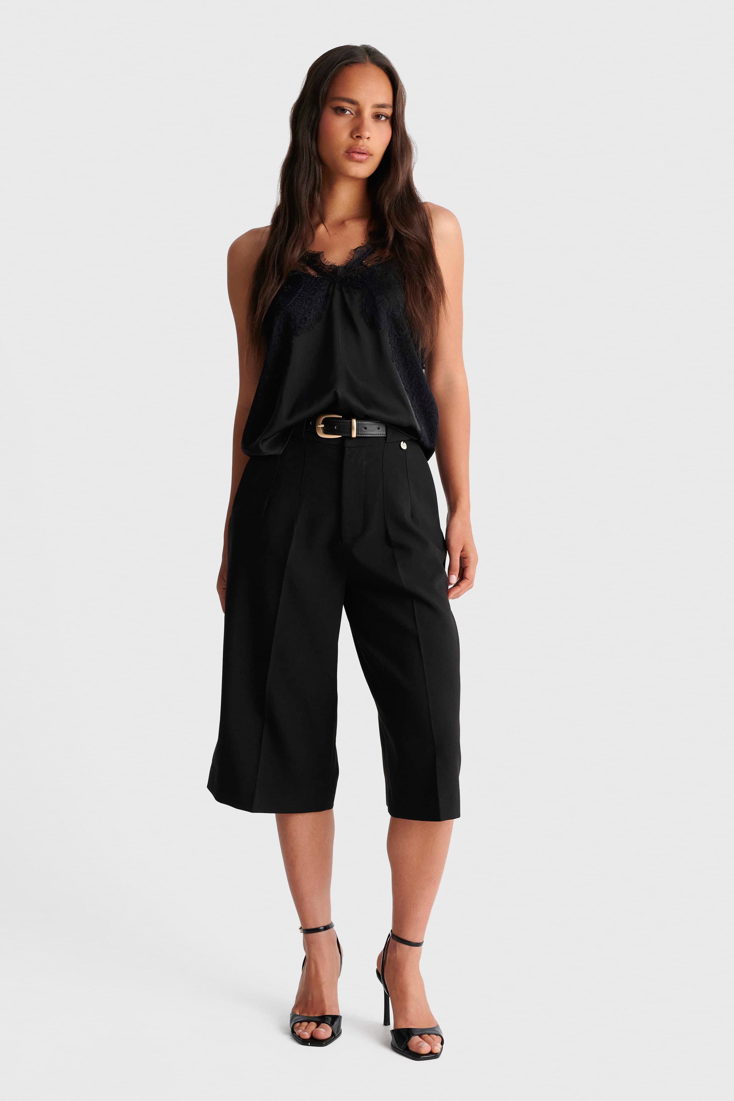 Τοπ σατέν με δαντέλα - Μαύρο