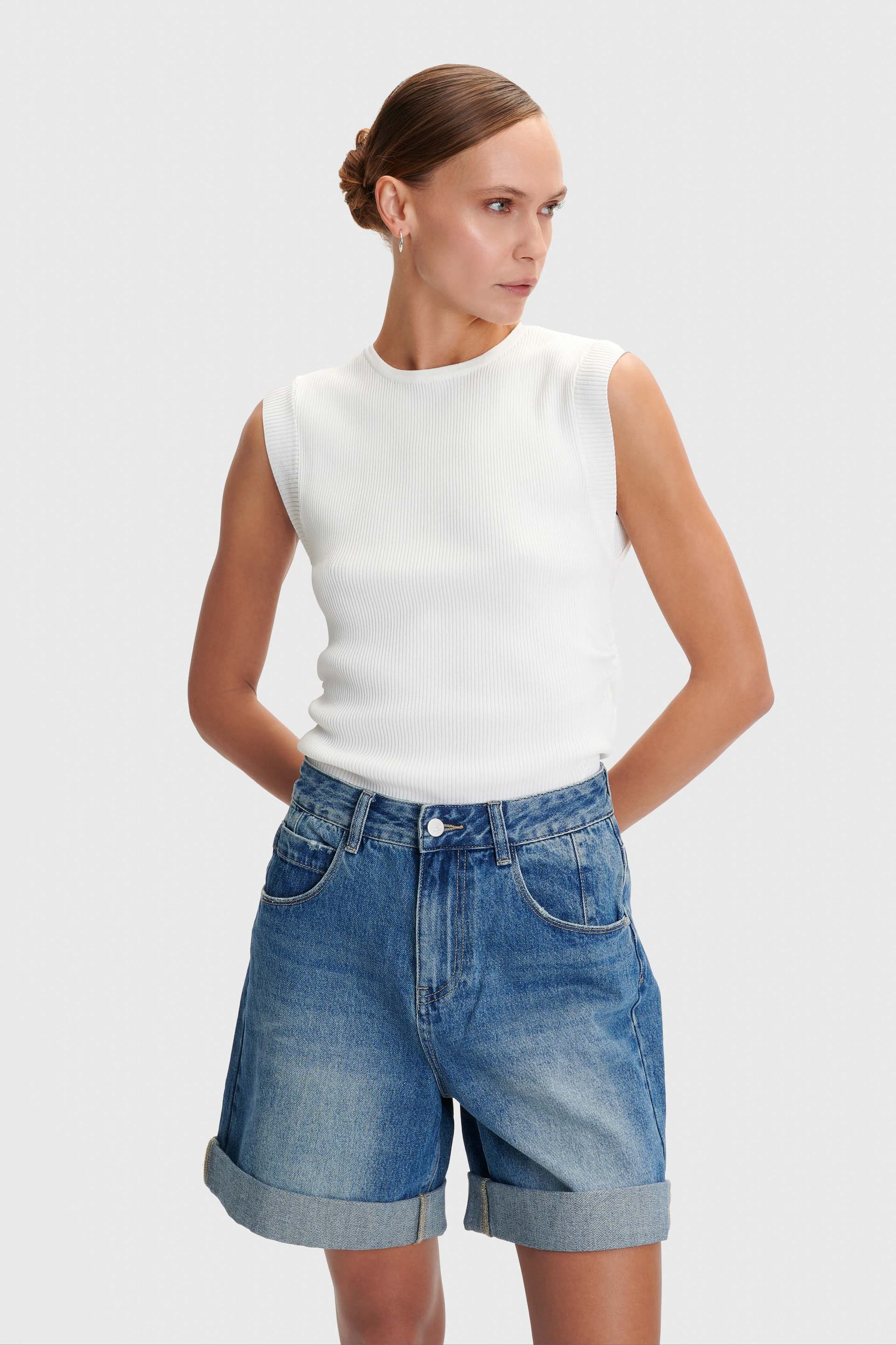 Βερμούδα τζιν με ρεβέρ και ξέβαμμα - DENIM