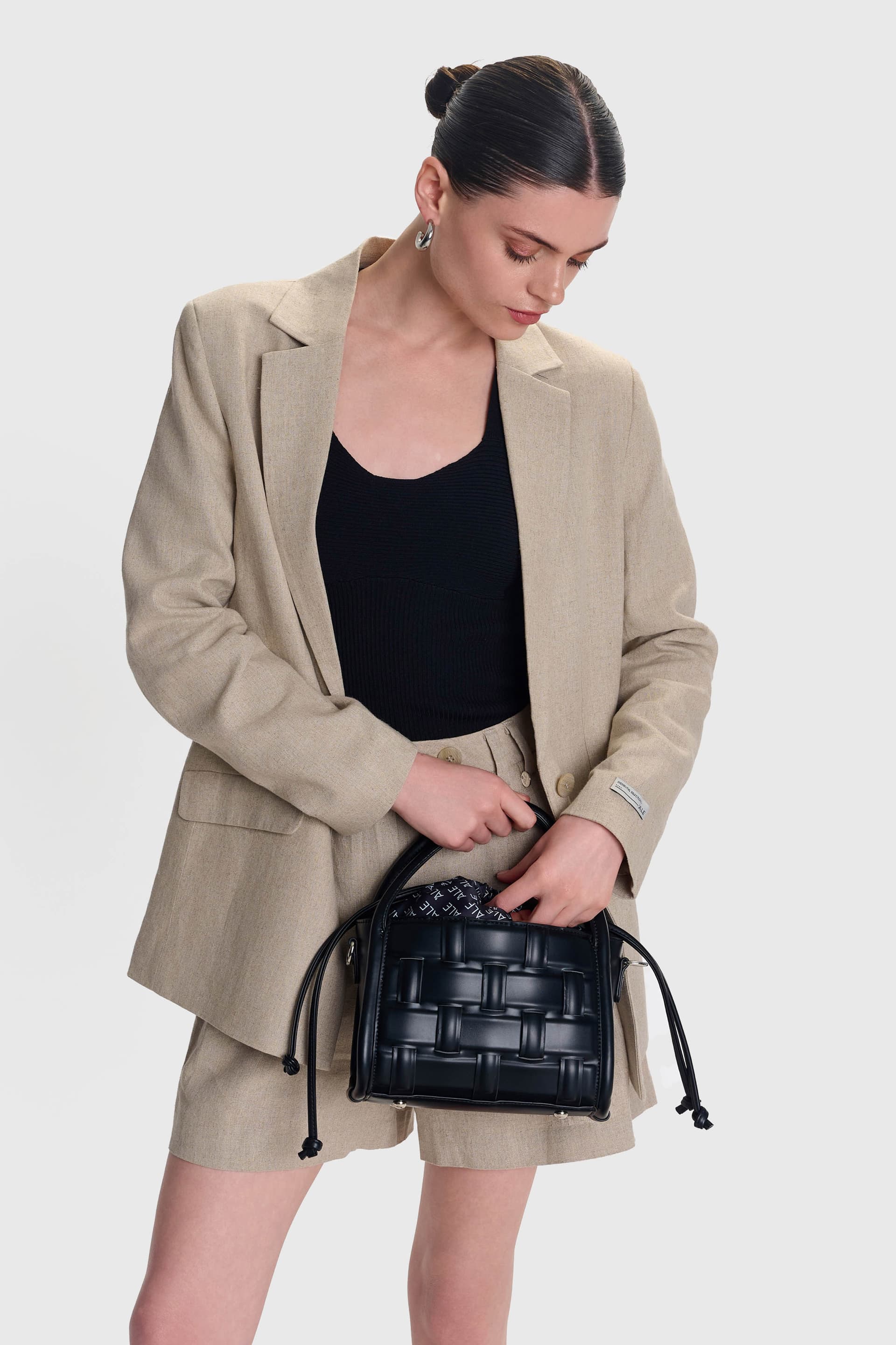 Τσάντα ώμου χειρός με πλέξη - Μαύρο