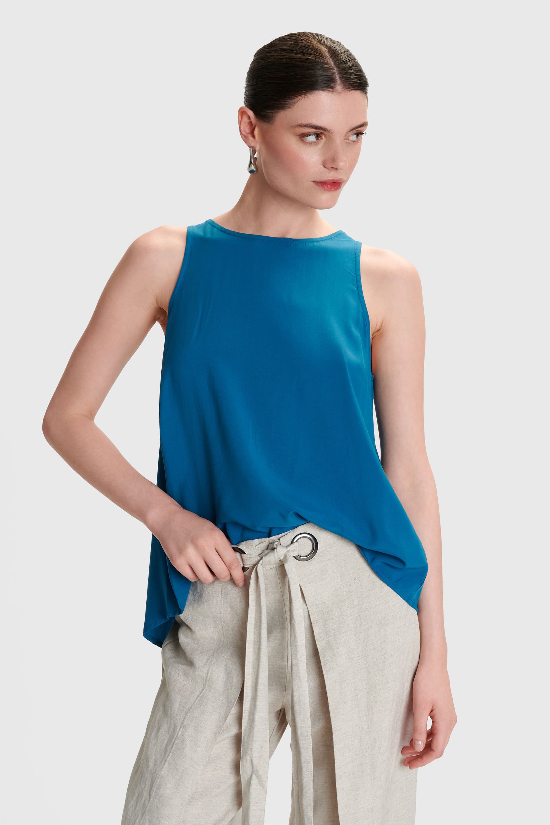 Τοπ αμάνικο με άνοιγμα στη πλάτη - OTTANIO