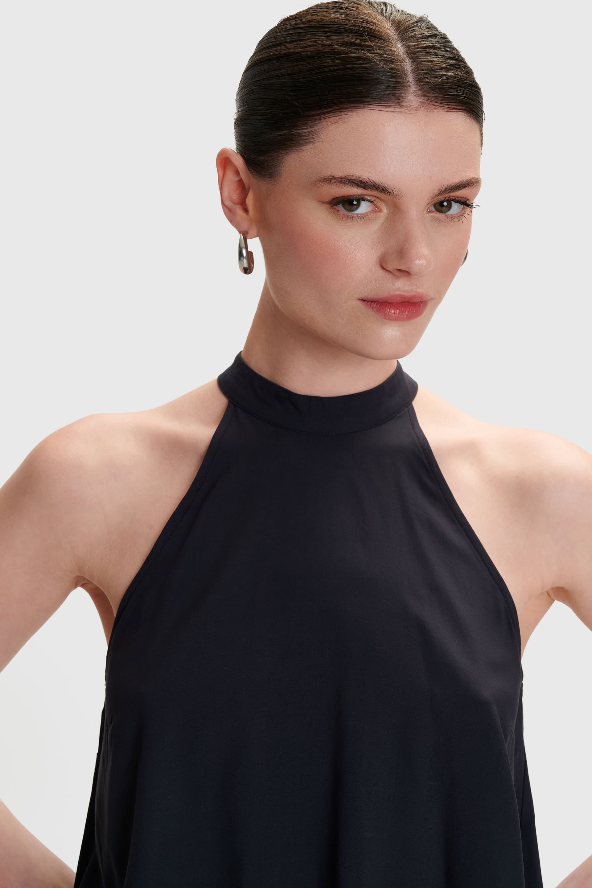 Τοπ αμάνικο - Μαύρο