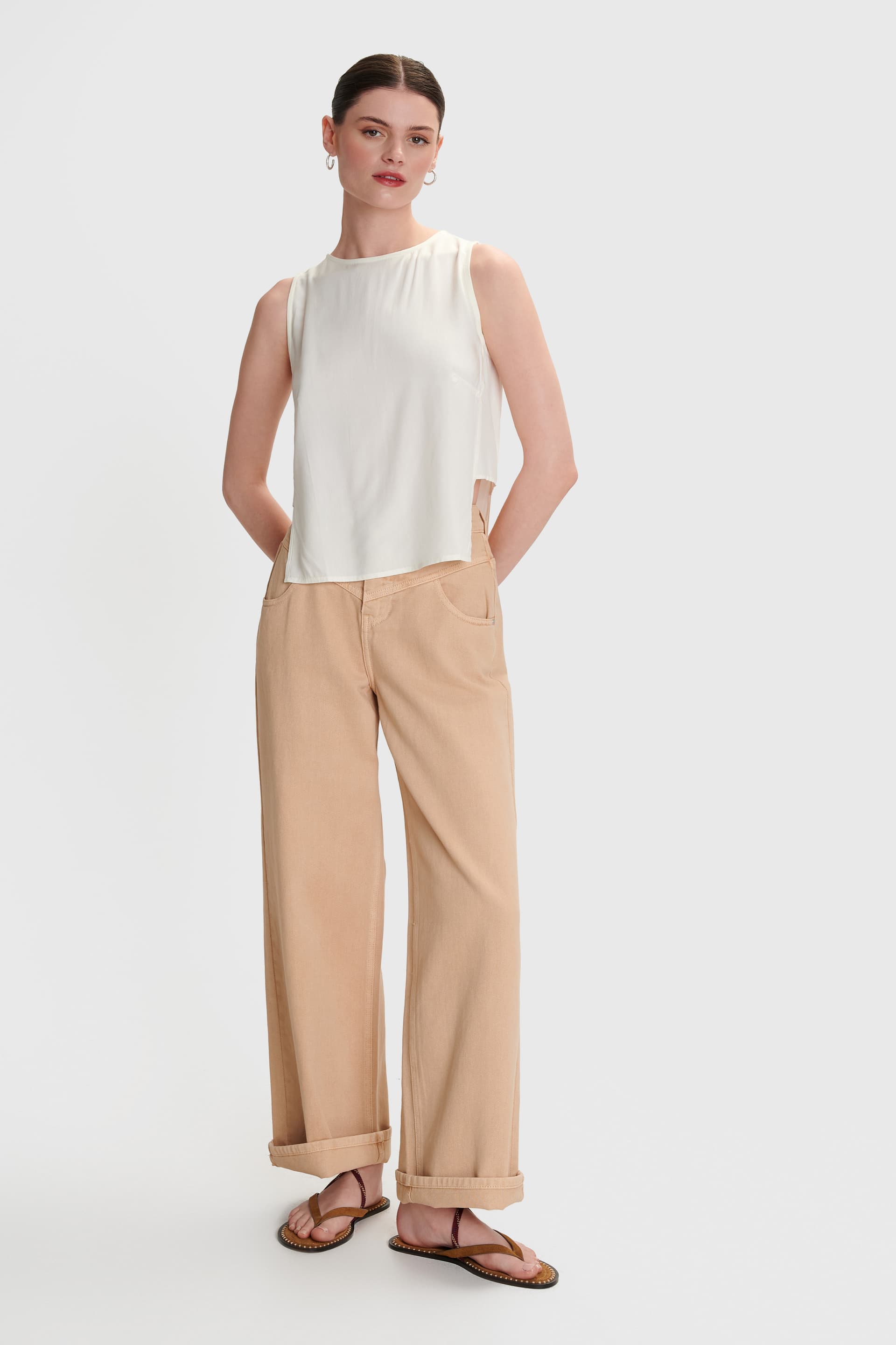 Τοπ αμάνικο ασύμμετρο - Λευκό