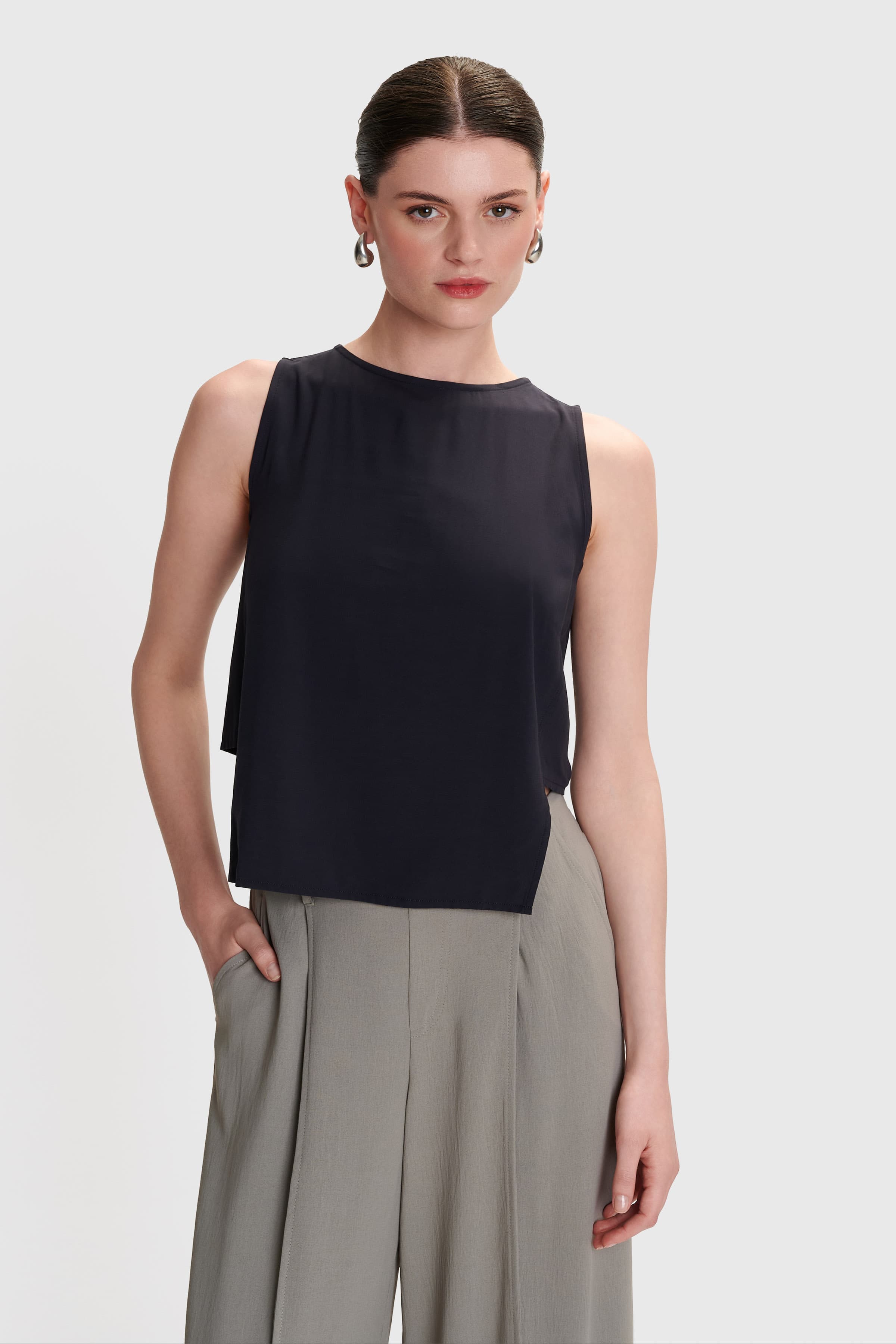 Τοπ αμάνικο ασύμμετρο - Μαύρο