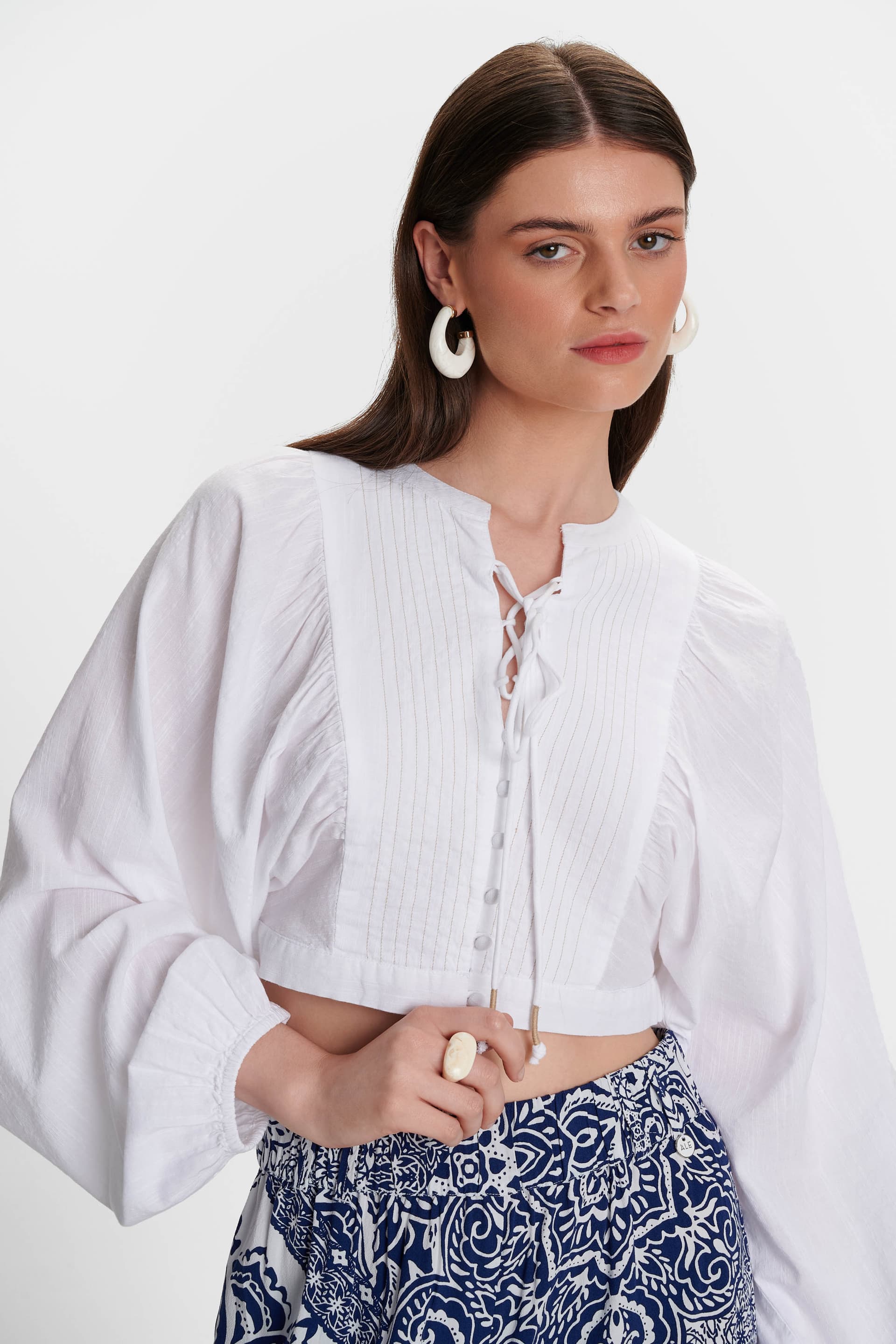 Τοπ με κουμπιά και κορδόνι - Λευκό