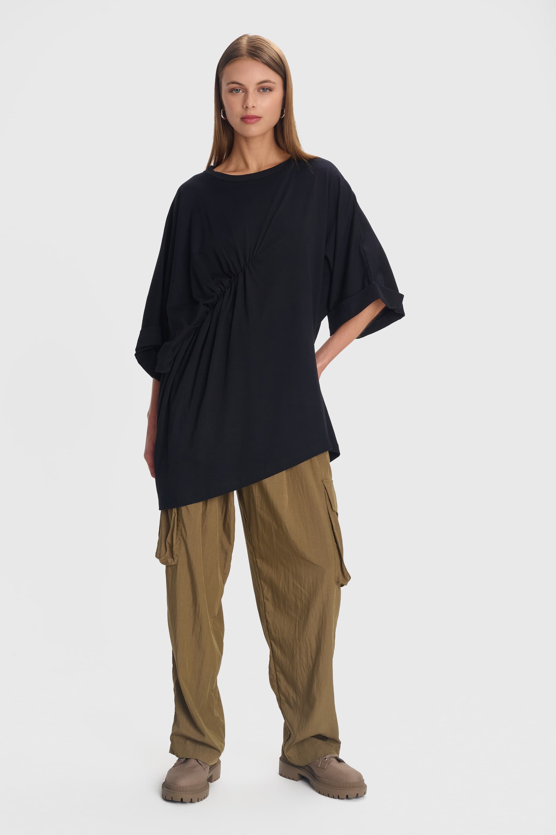 Μπλούζα ασύμμετρη σχεδιαστική - Μαύρο