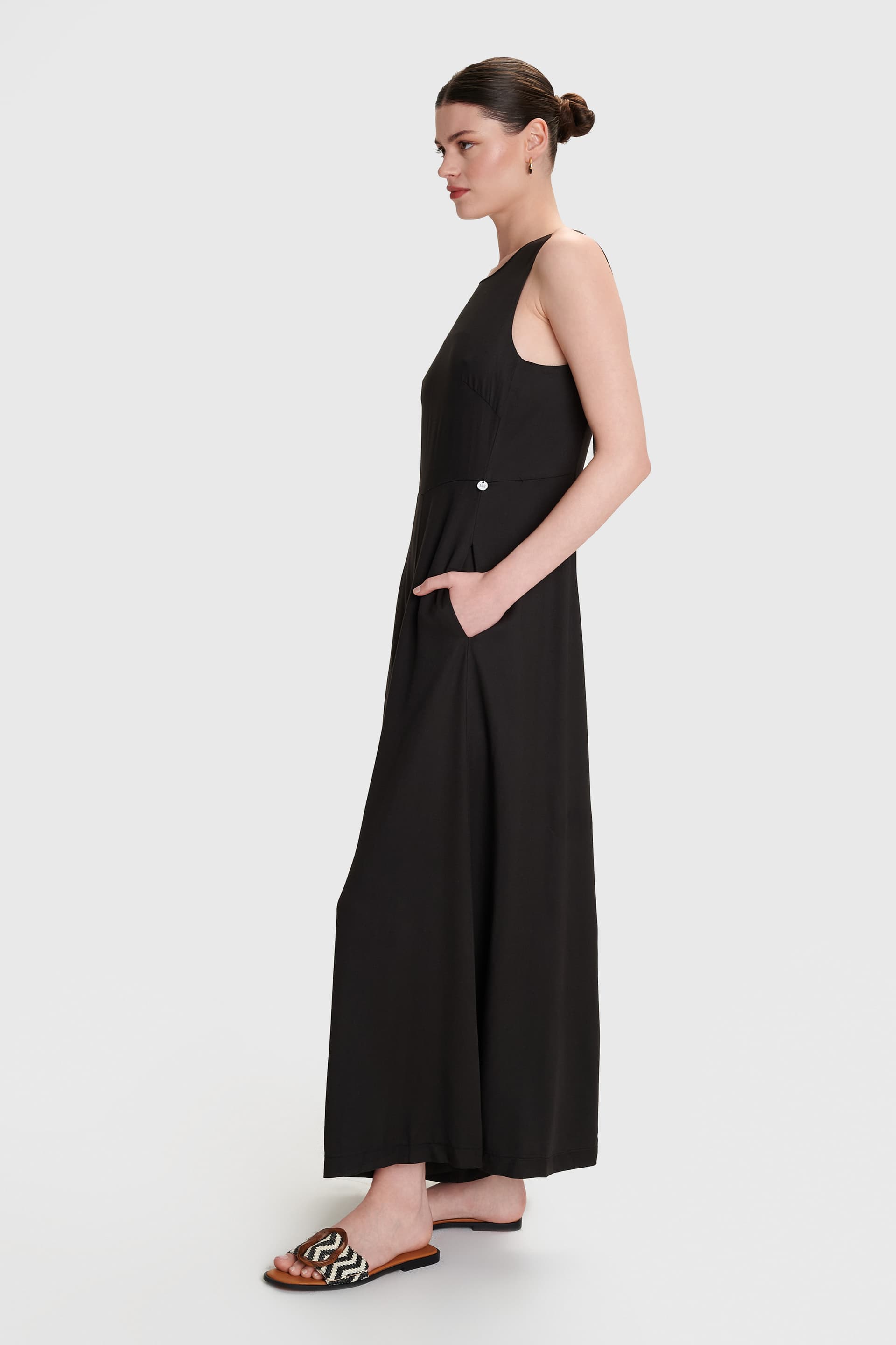 Ολόσωμη φόρμα αμάνικη - Μαύρο