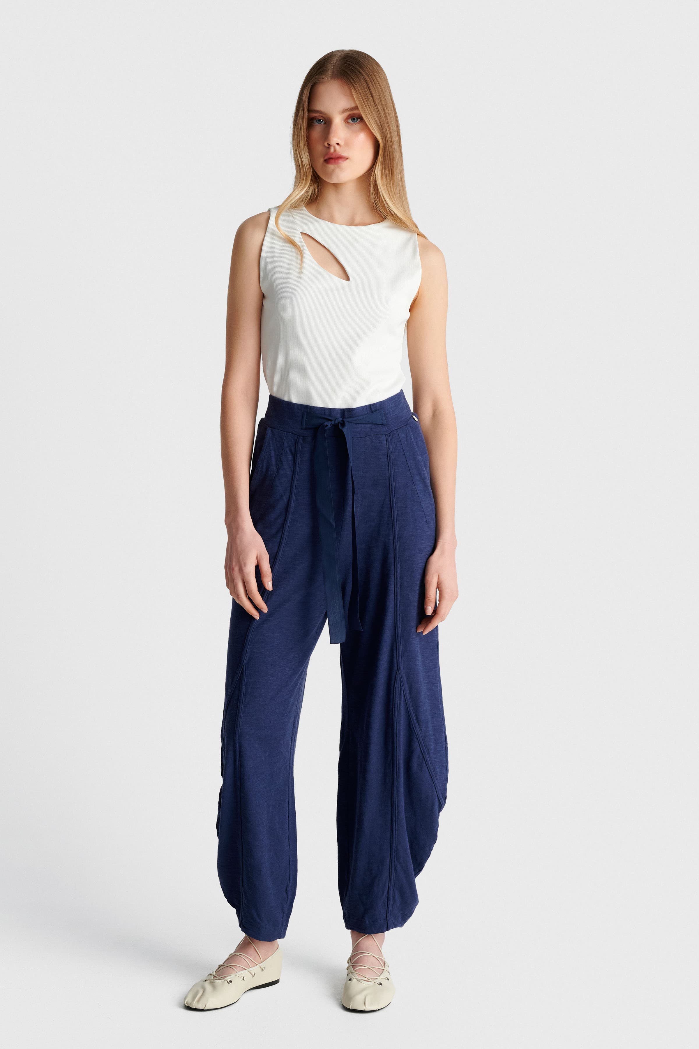 Παντελόνι casual με λάστιχο - INK