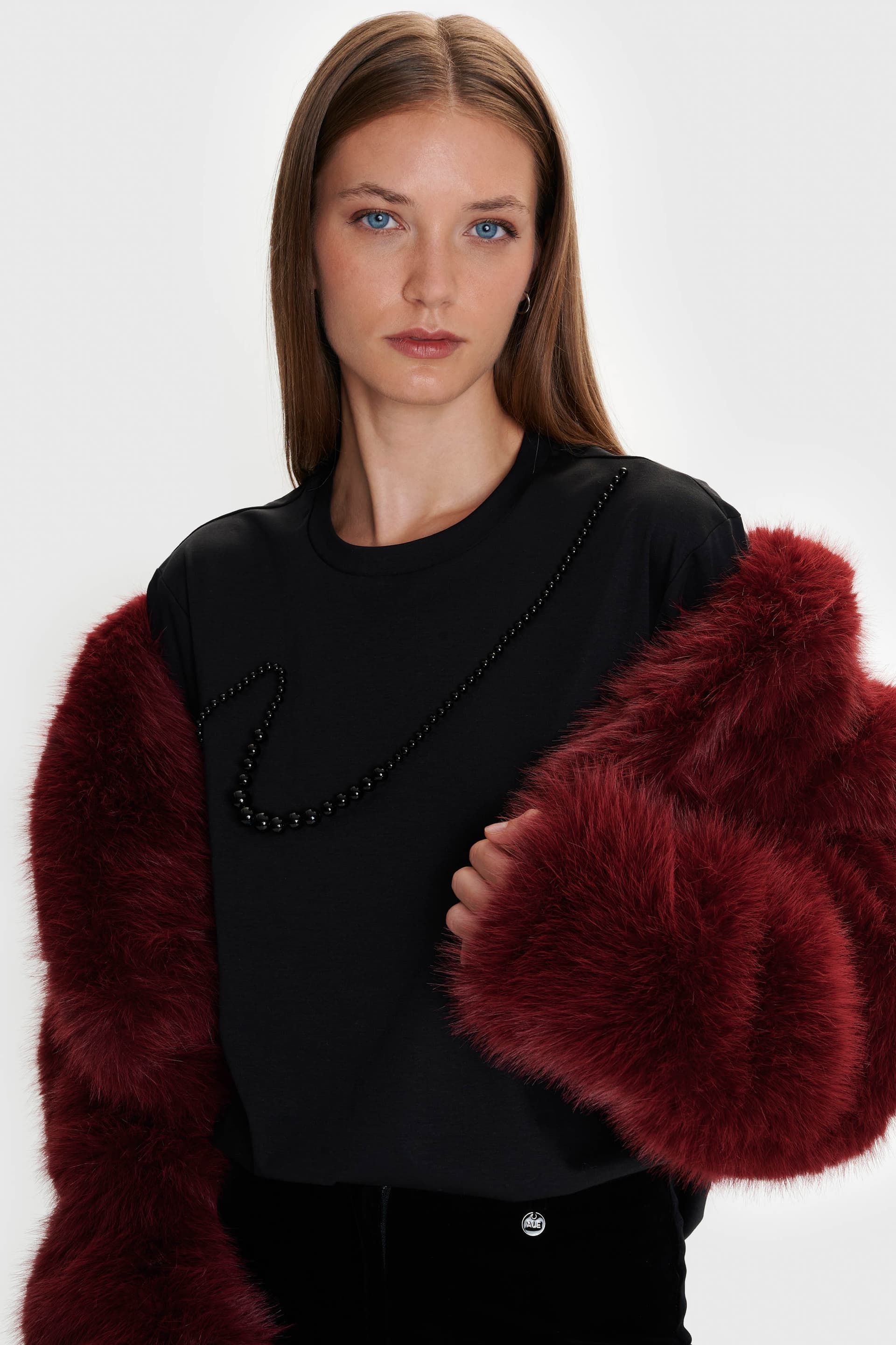 T-shirt με διακοσμητικά στοιχεία - Μαύρο