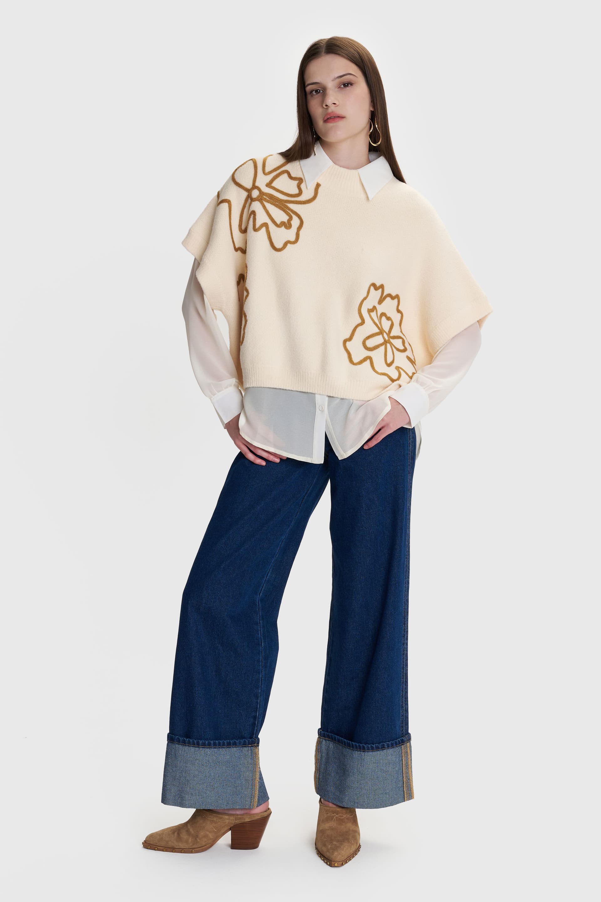 Μπλούζα πλεκτή με ανάγλυφες λεπτομέρειες - Εκρού