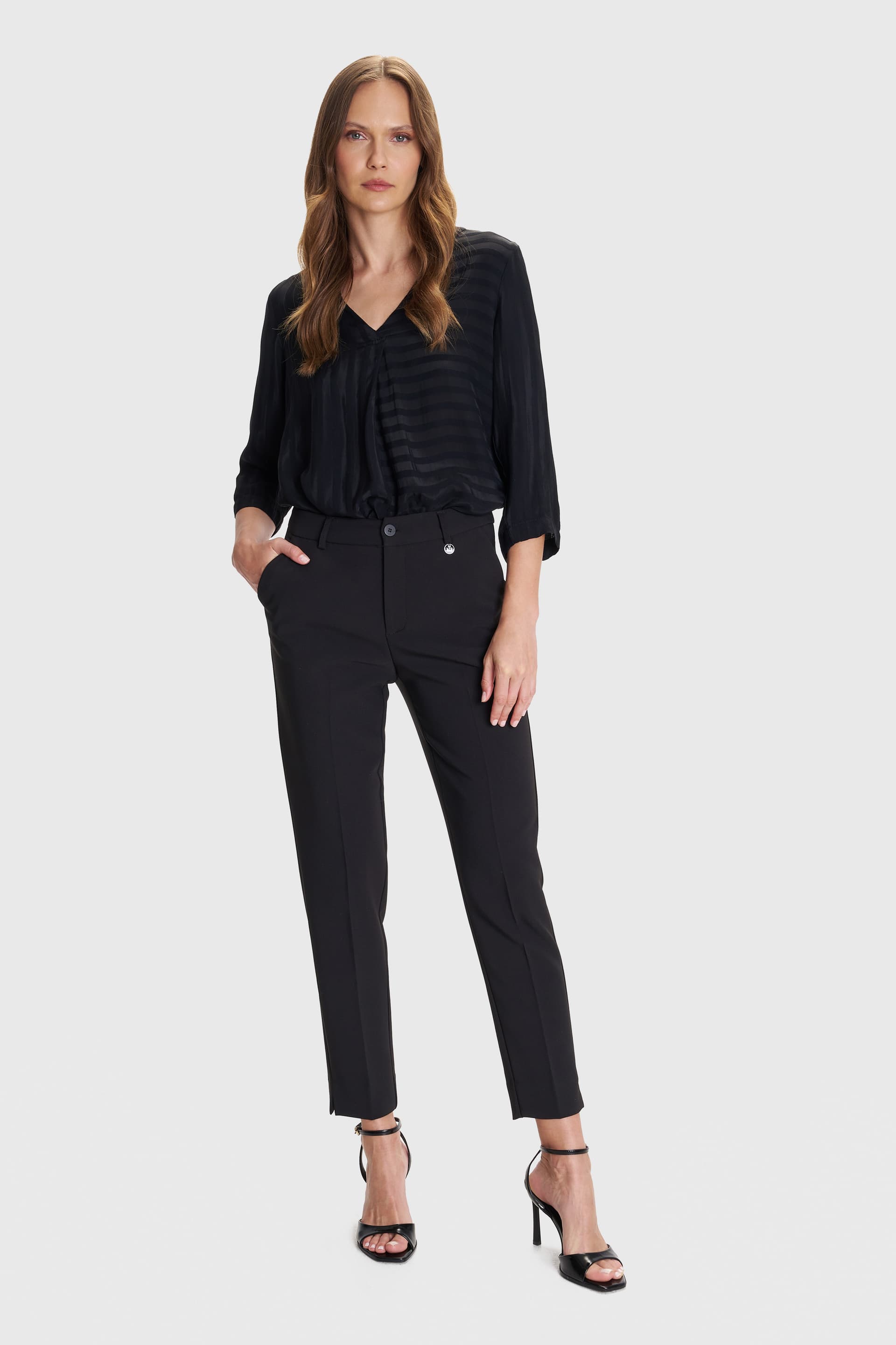 Παντελόνι formal με τσάκιση - Μαύρο