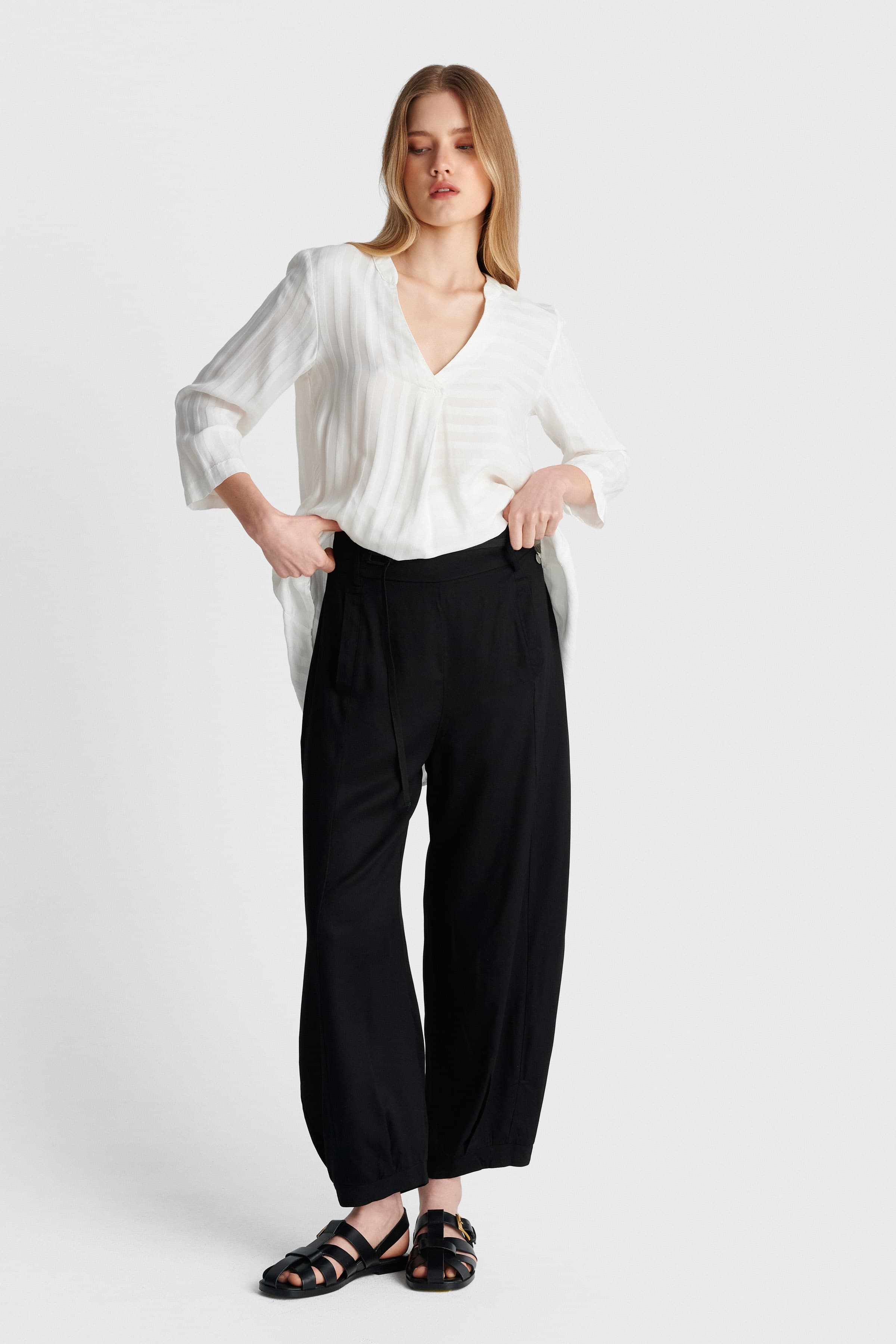 Παντελόνι σε φαρδιά γραμμή - Μαύρο