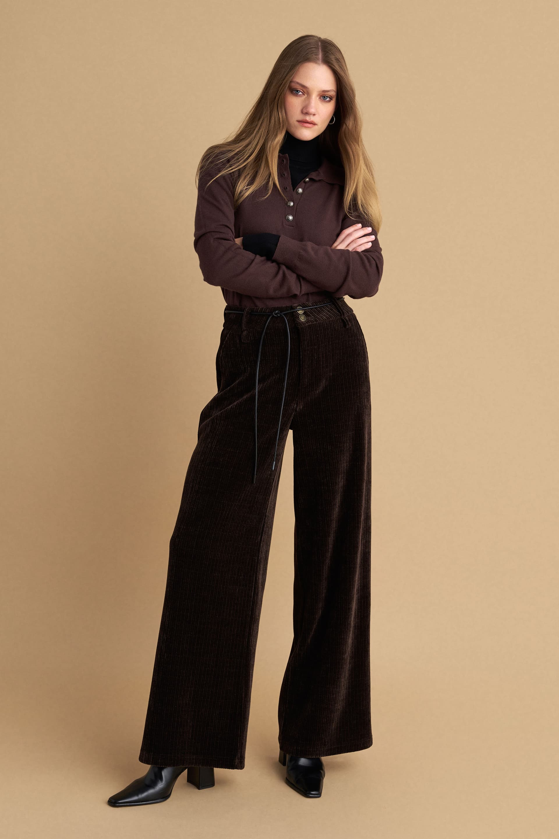 Παντελόνι κοτλέ με ζώνη - Καφέ