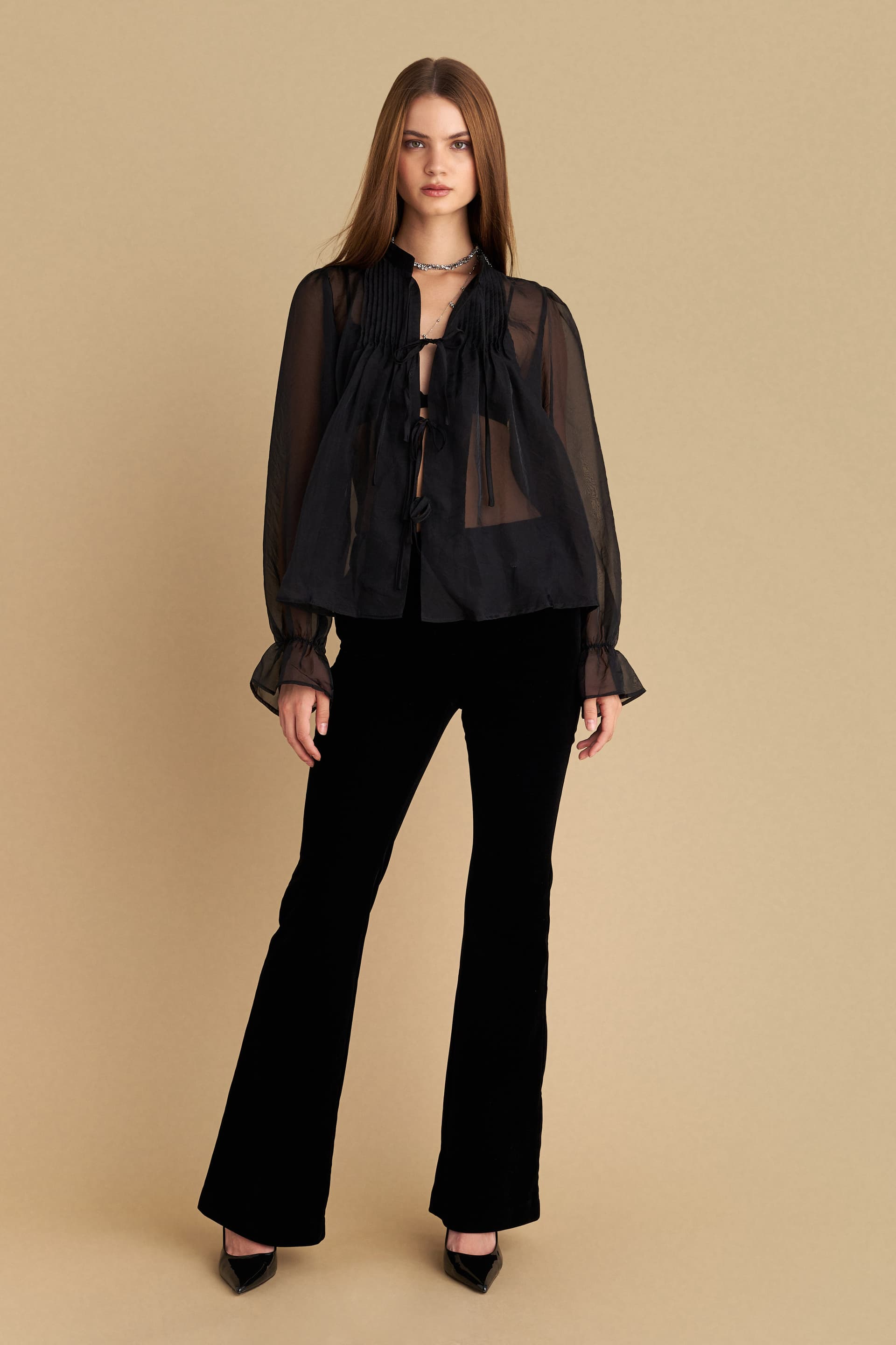 Τοπ μακρυμάνικο με δεσίματα - Μαύρο