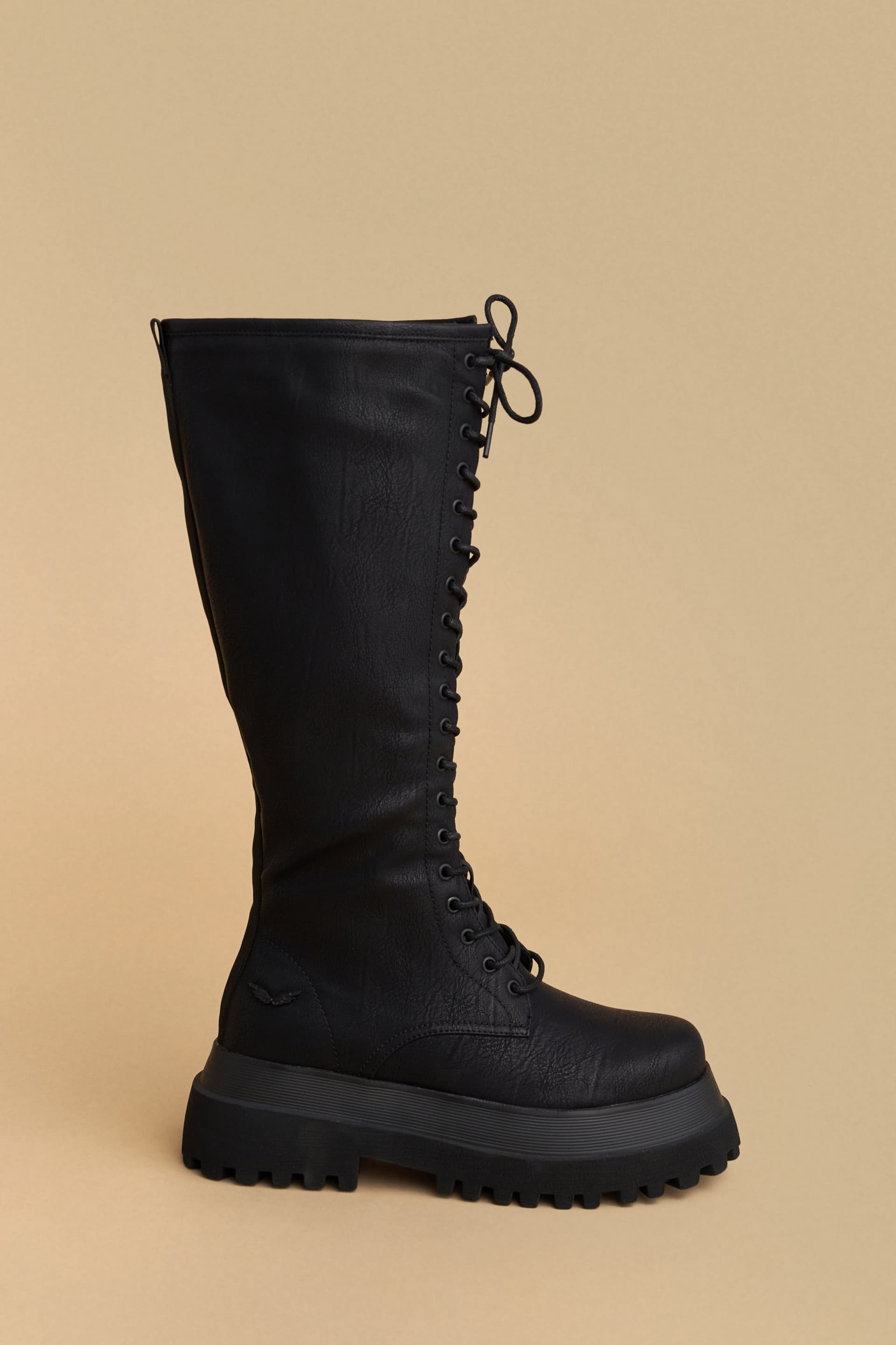 Μπότα ψηλή με κορδόνι - Μαύρο