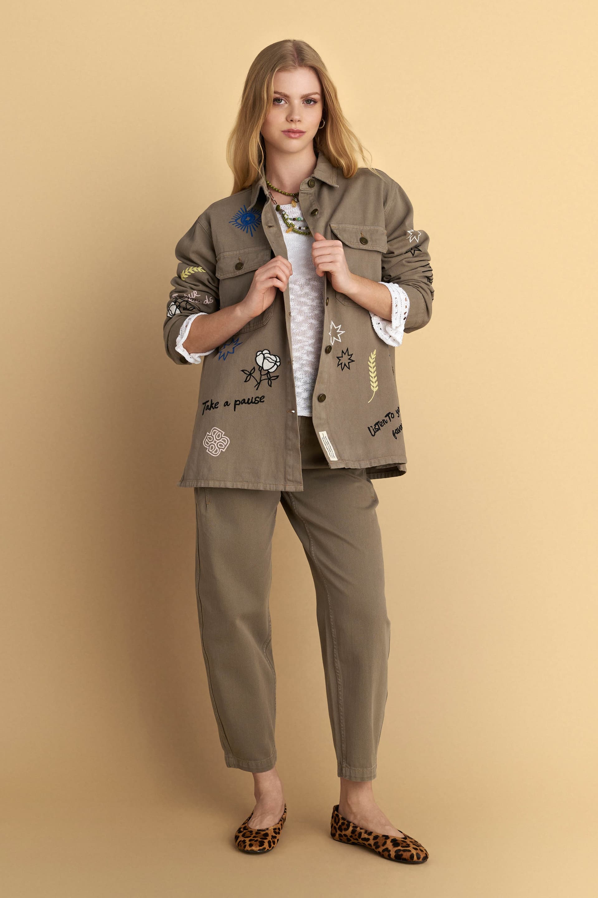 Πουκάμισο με κεντήματα - Χακί