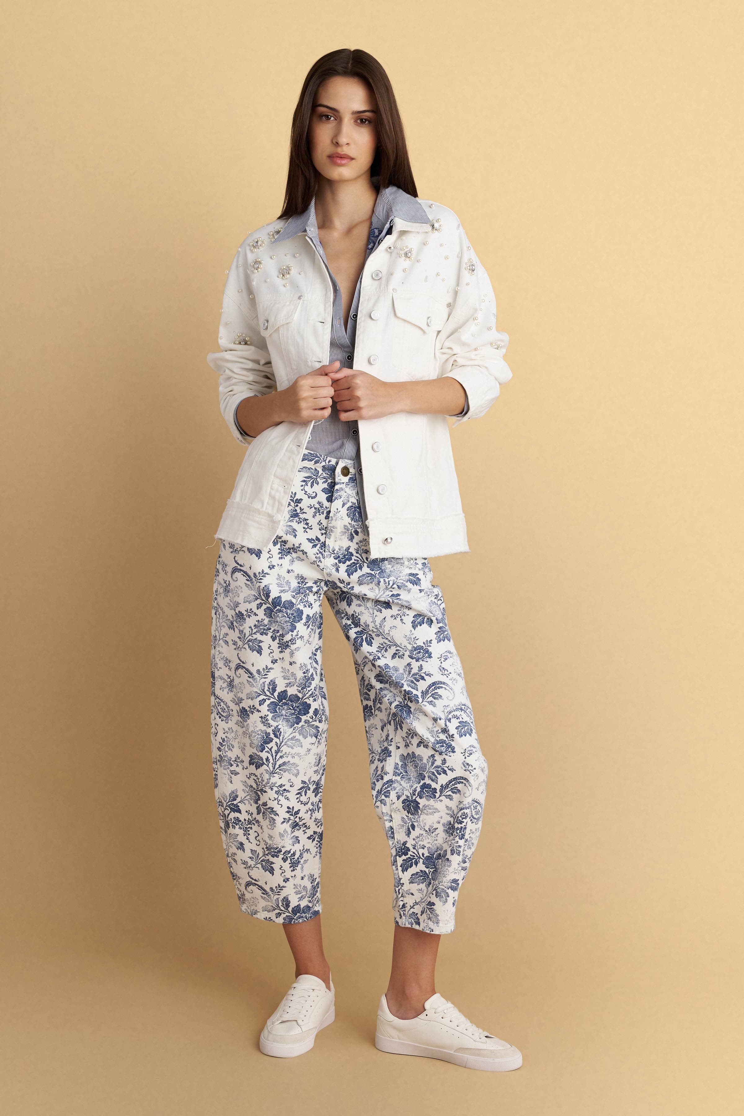 Τζιν παντελόνι barrel με φλοράλ τύπωμα - Λευκό