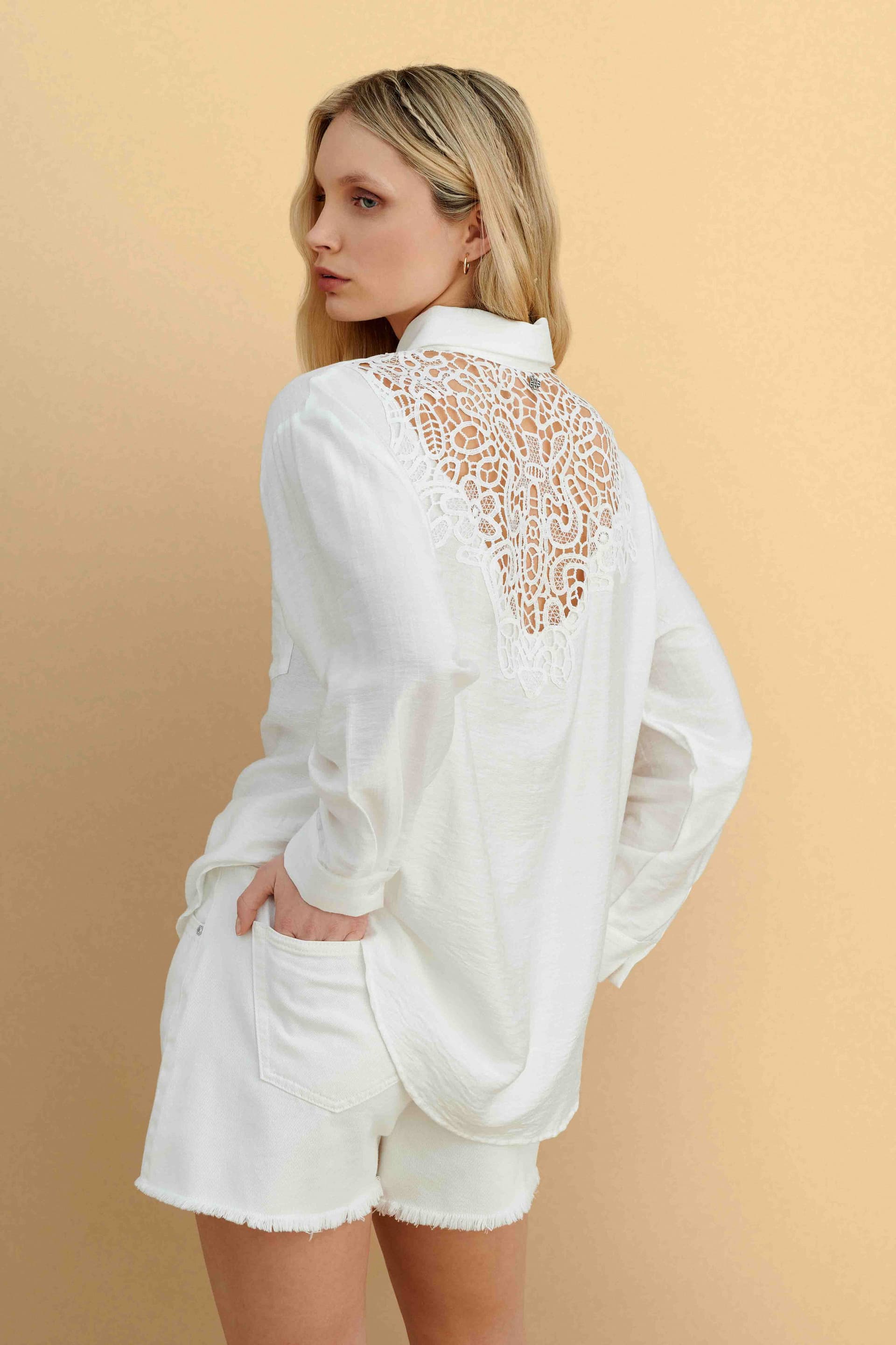 Πουκάμισο με δαντέλα στην πλάτη - Λευκό