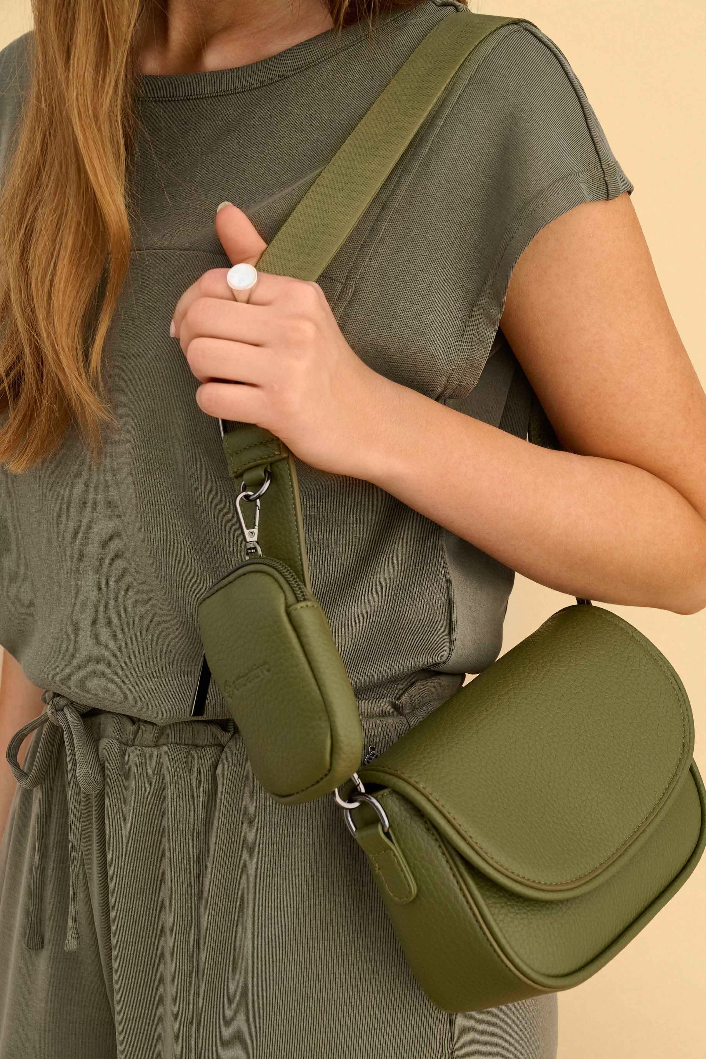 Τσαντάκι χιαστί με μπρελόκ θήκη - TEAL