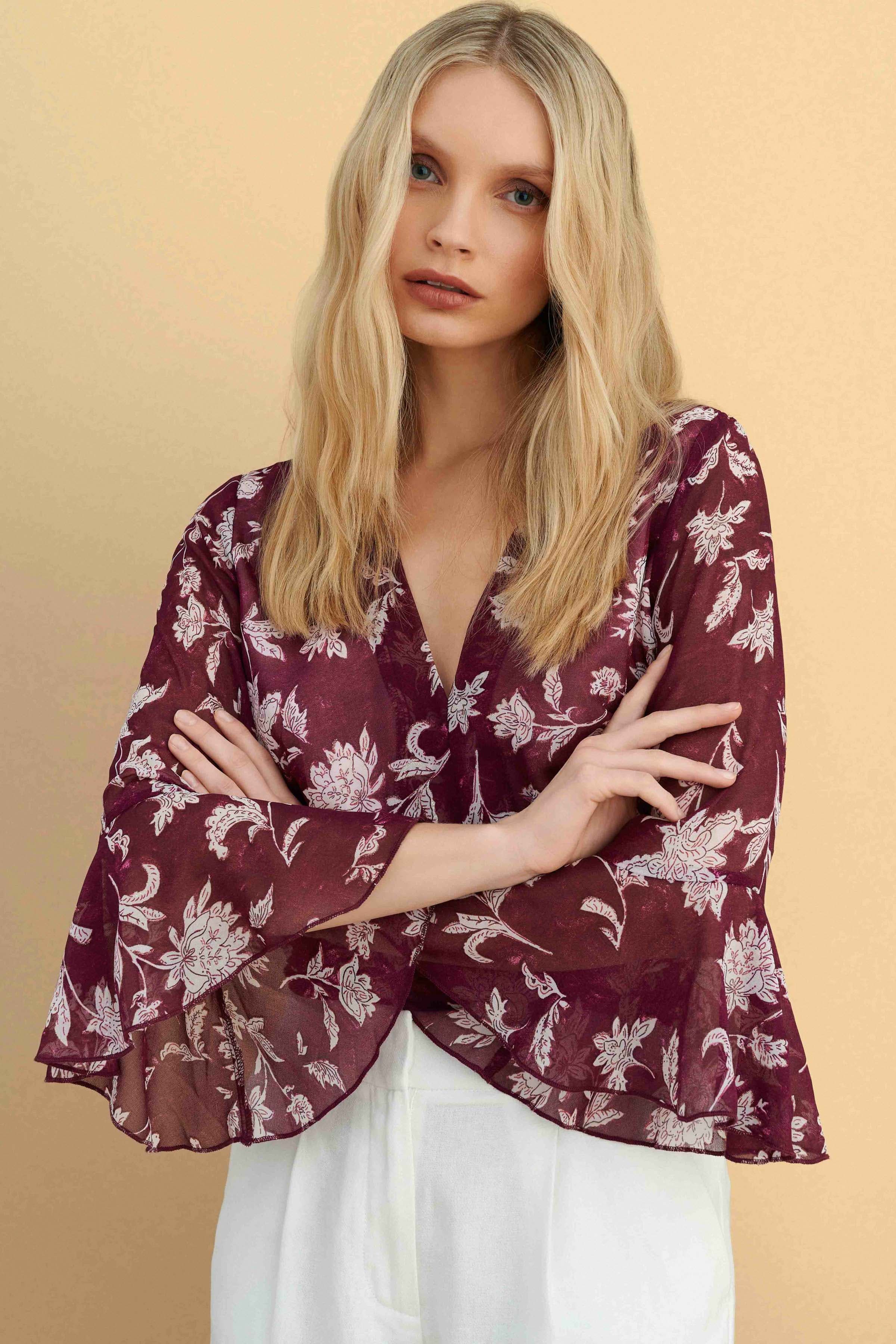 Τοπ φλοράλ με ιδιαίτερα μανίκια - CHERRY