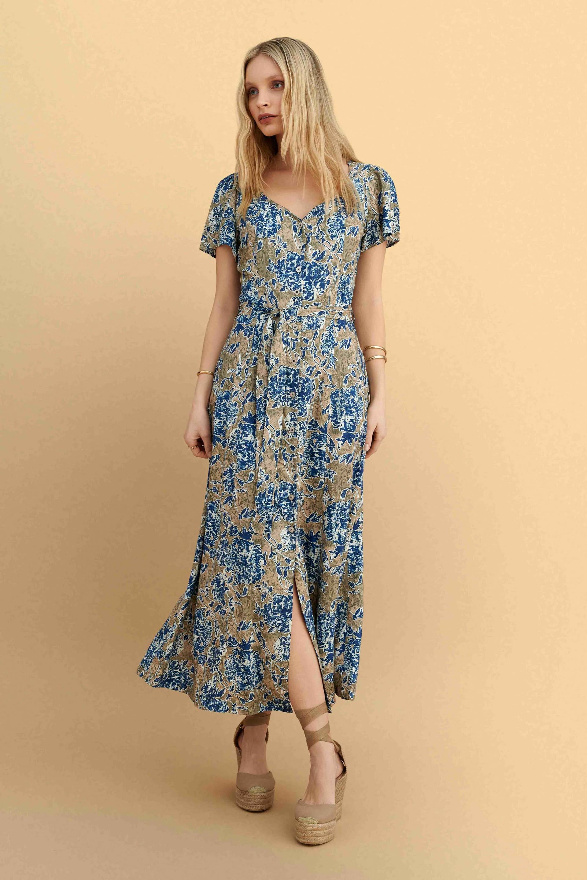 Φόρεμα μάξι εμπριμέ με ζώνη - Πολύχρωμο