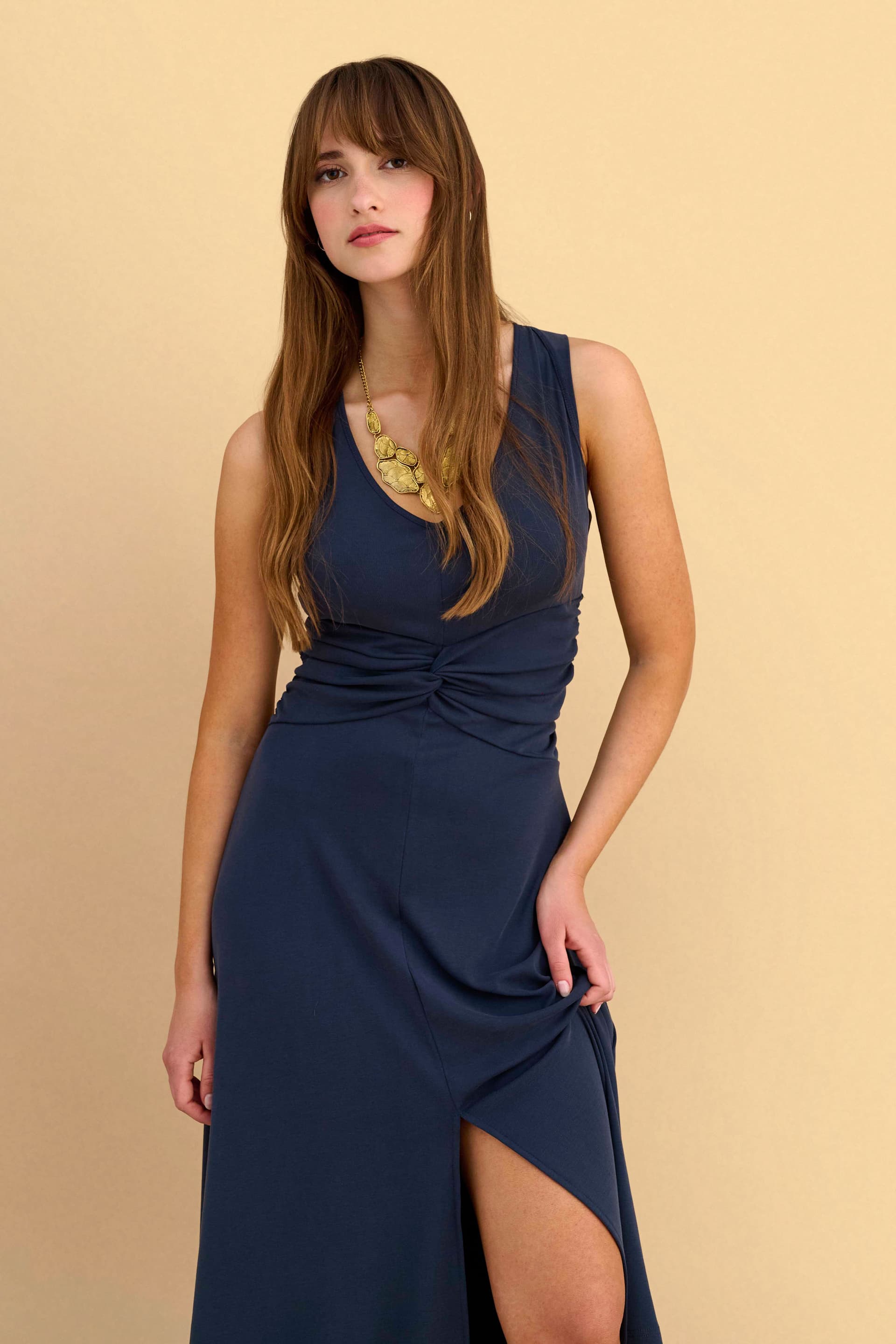 Φόρεμα μίντι με σκίσιμο μπροστά - Γκρι