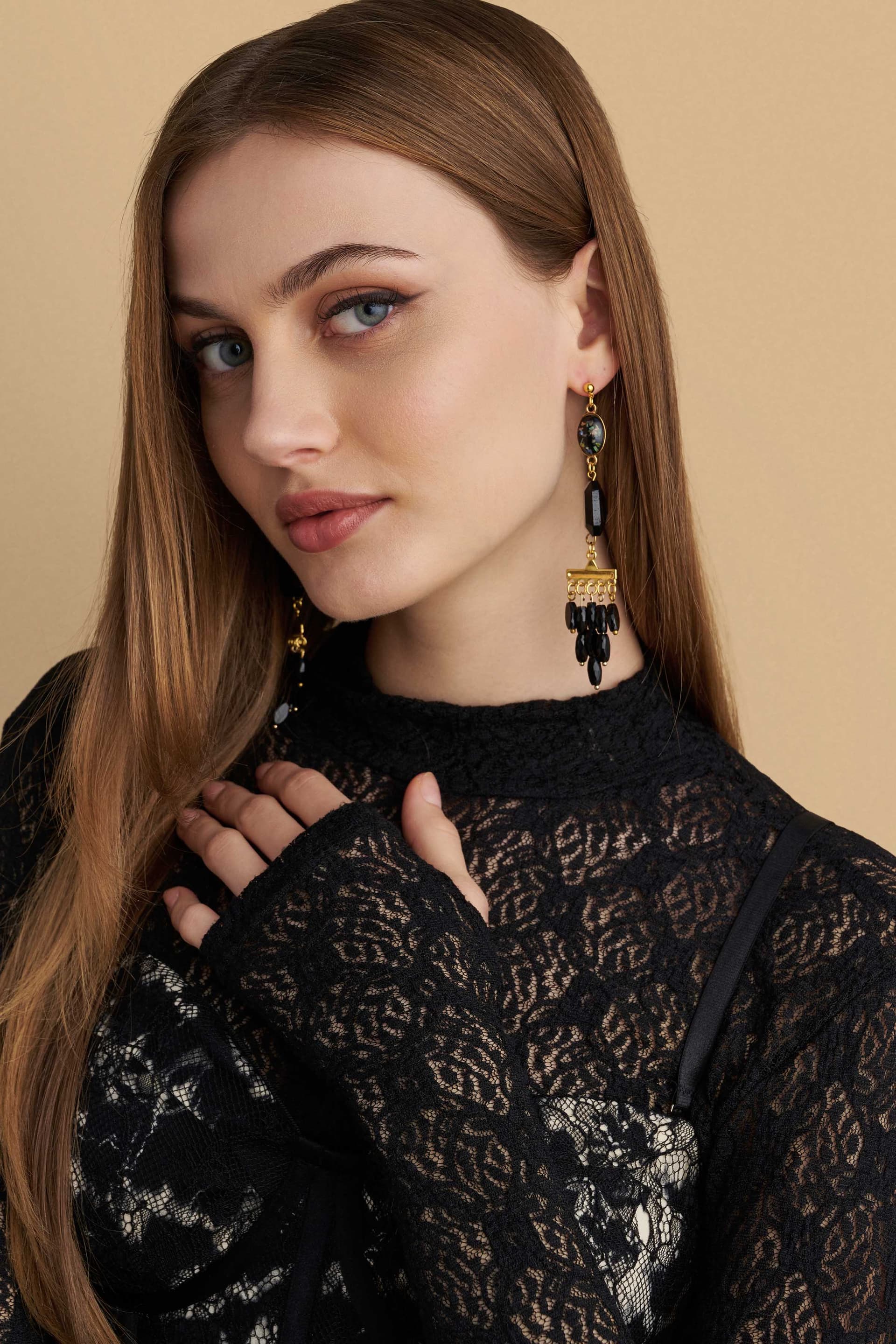 Σκουλαρίκια κρεμαστά με διακοσμητικά στοιχεία - Πολύχρωμο