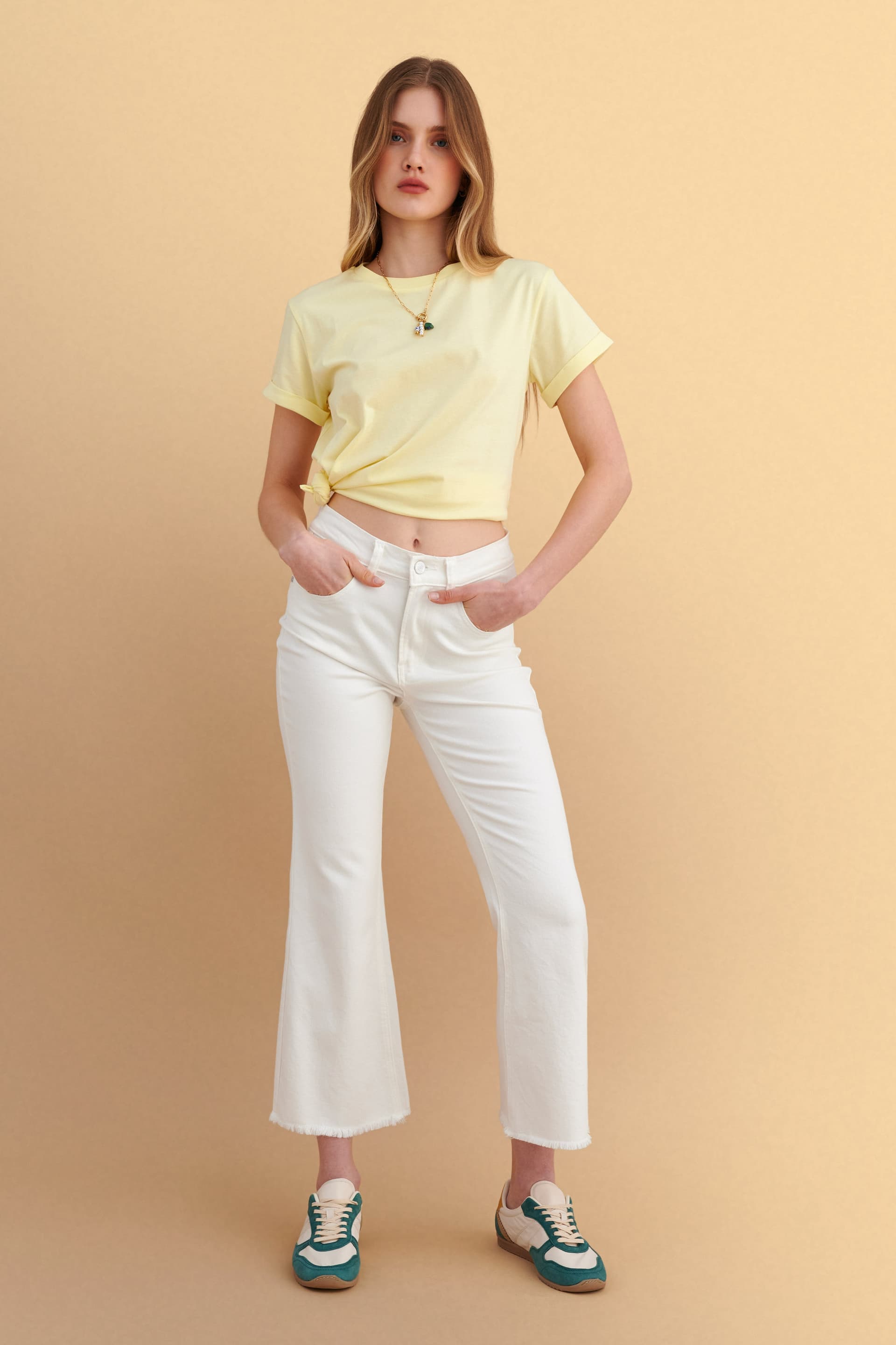 T-shirt μονόχρωμο με λαιμόκοψη - YELLOW