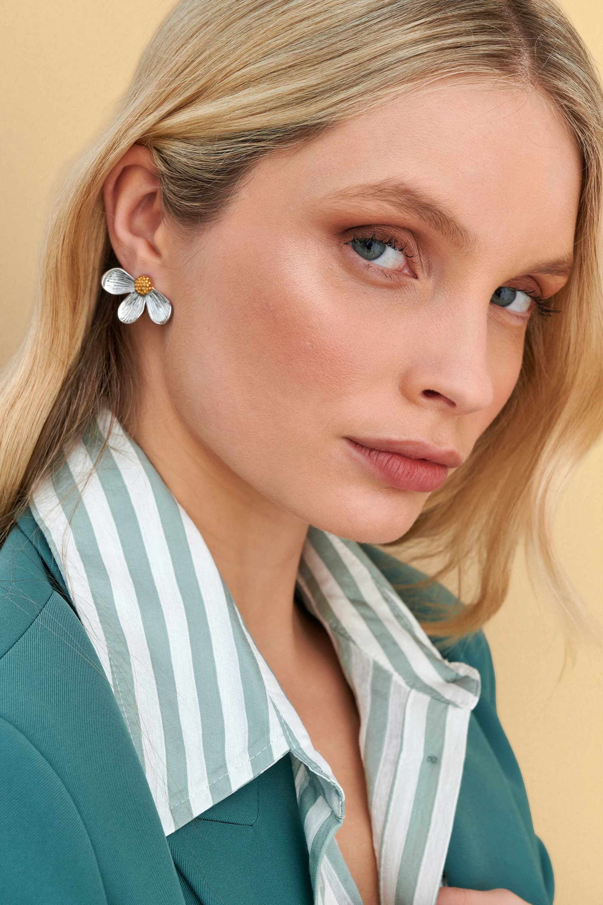 Σκουλαρίκια σε σχήμα λουλουδιού - Πολύχρωμο