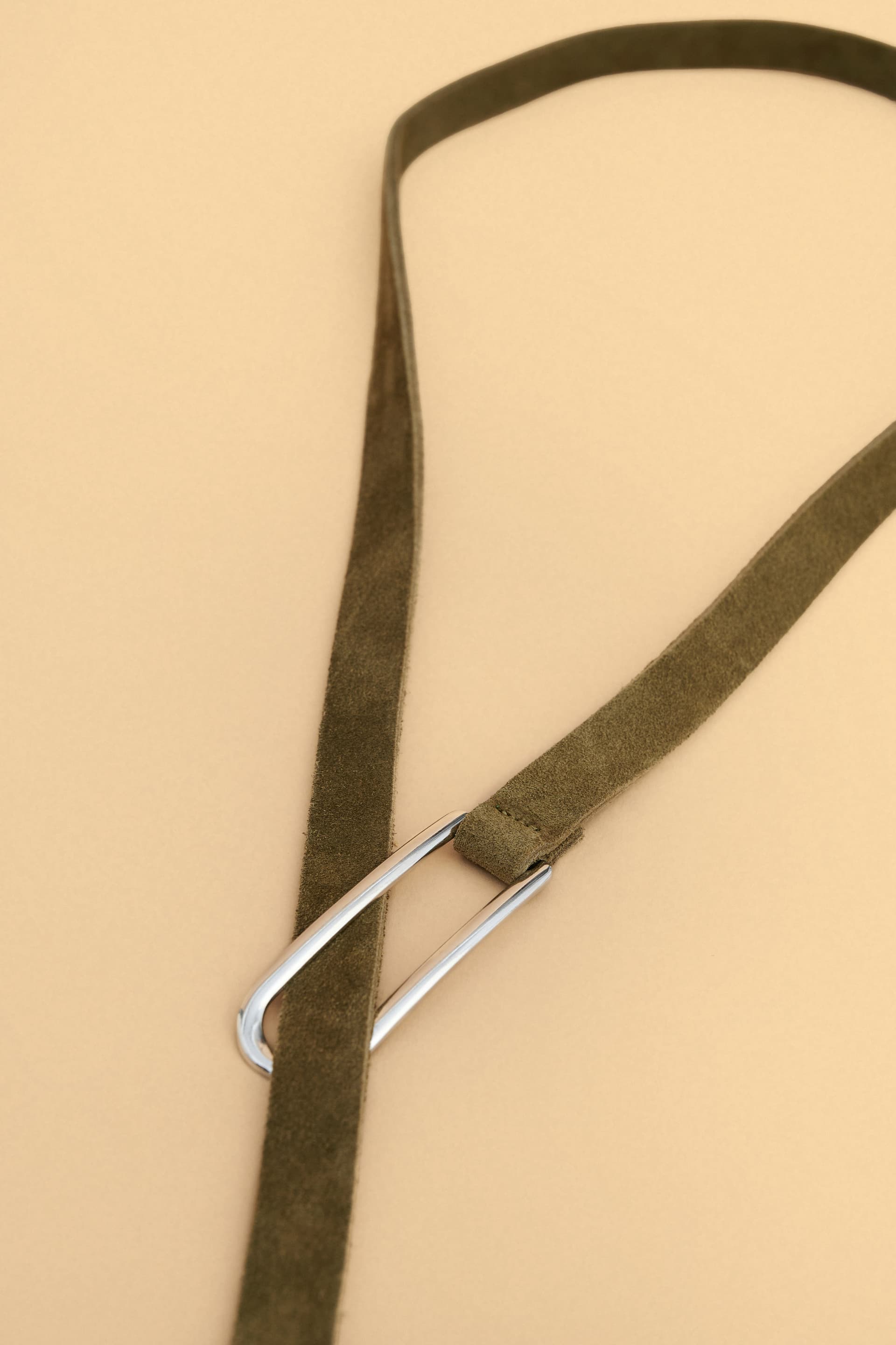 Ζώνη δερμάτινη με ασημένια αγκράφα - Χακί