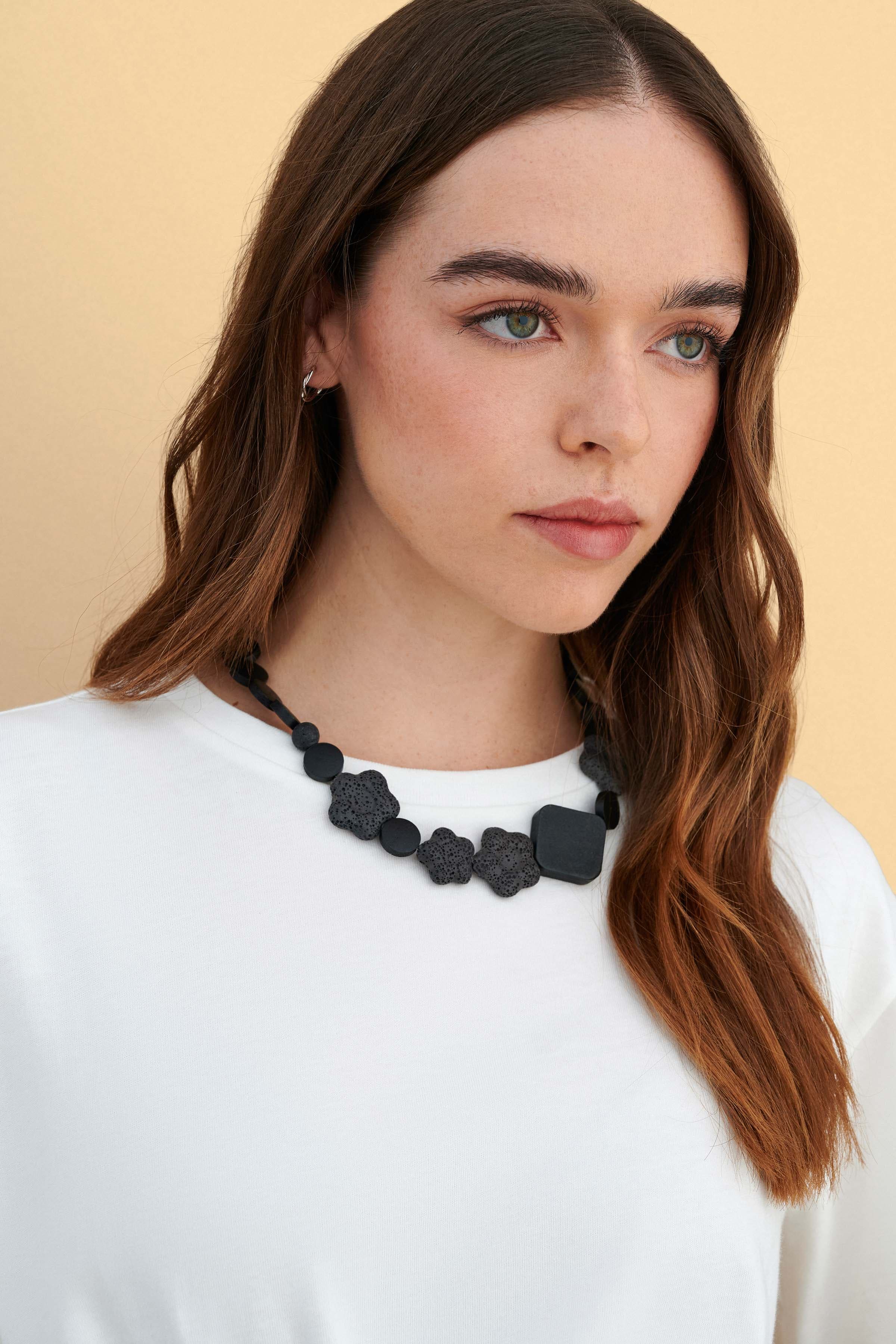 Κολιέ statment με πέτρες - Μαύρο