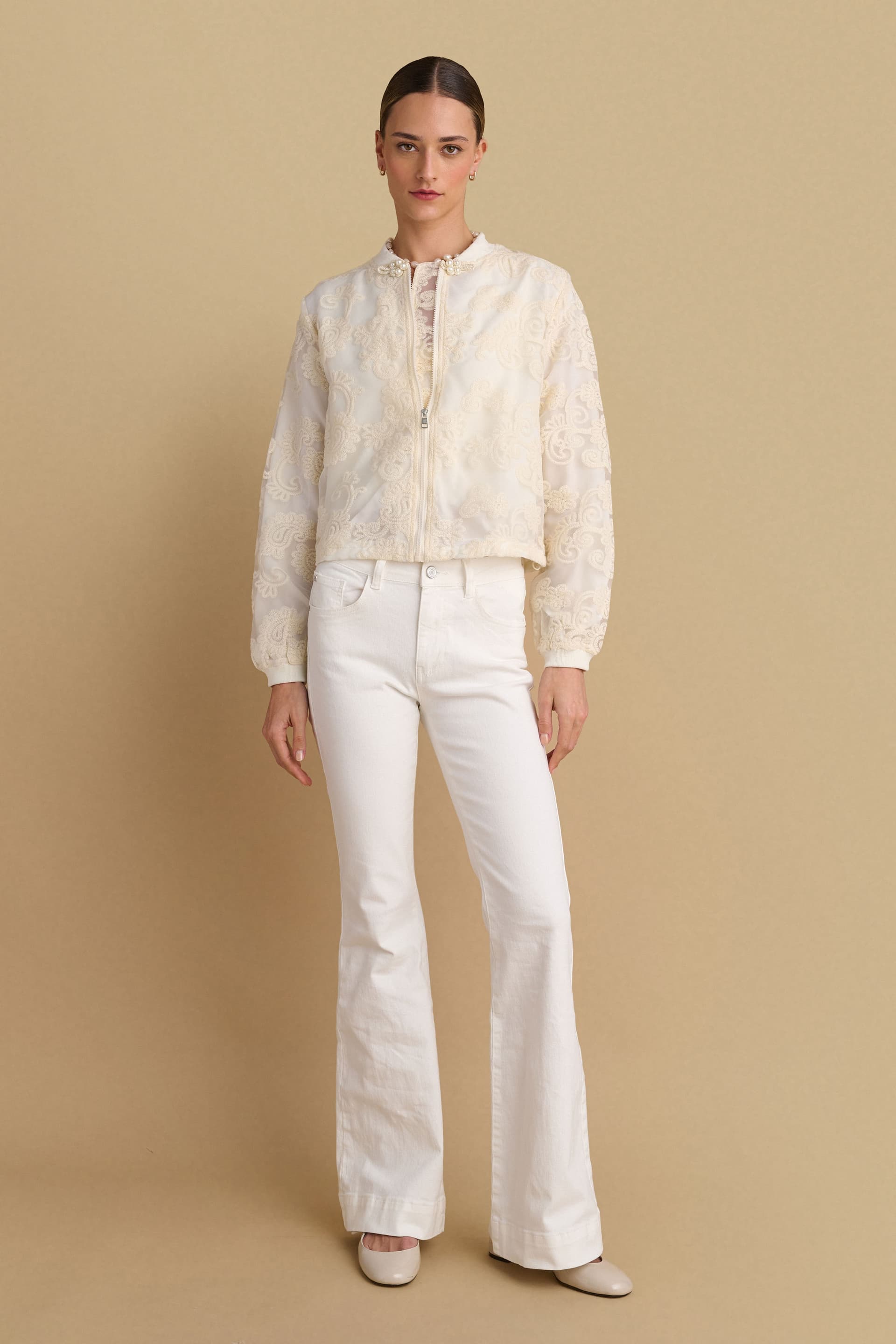 Μπουφάν με κεντήματα και πέρλες - Εκρού