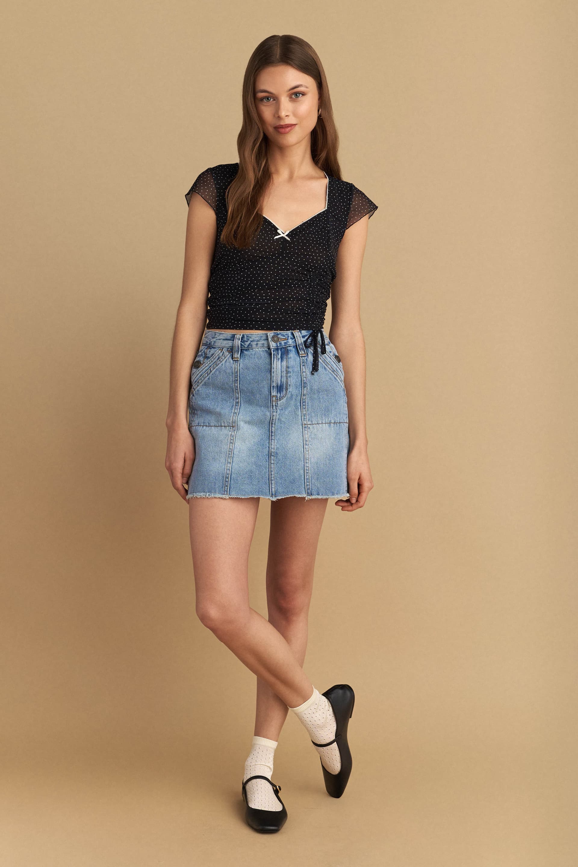 Φούστα μίνι τζιν με ξέφτια στο τελείωμα - Μπλε