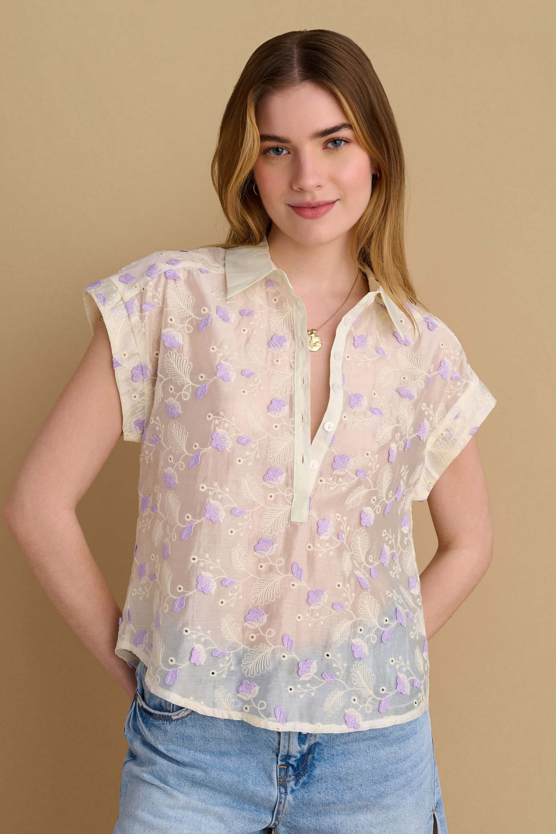 Τοπ με 3D λουλούδια - Λευκό