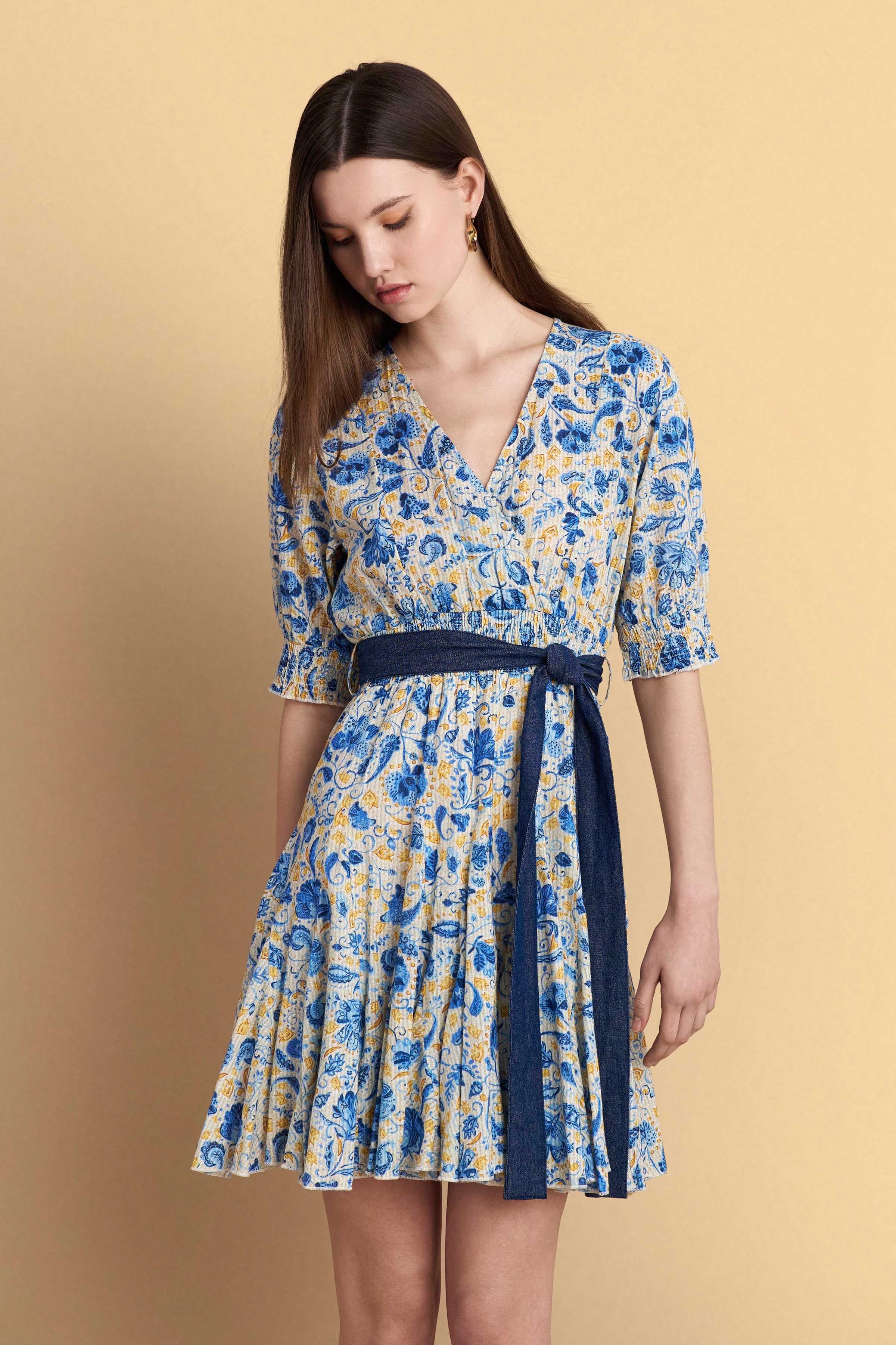 Φόρεμα μίνι φλοράλ με ζώνη - Πολύχρωμο