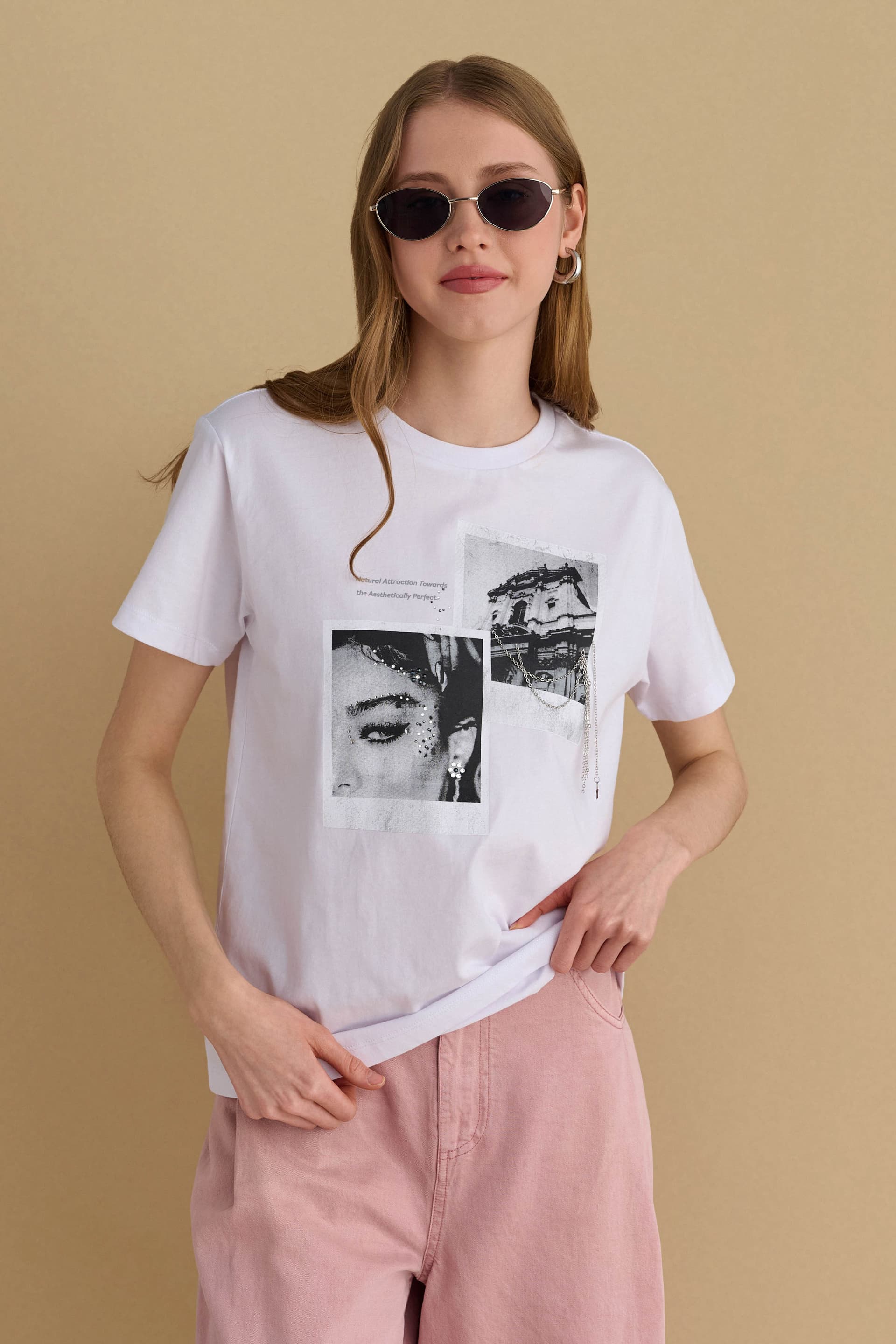 T-shirt με στάμπα και αλυσίδες - Λευκό