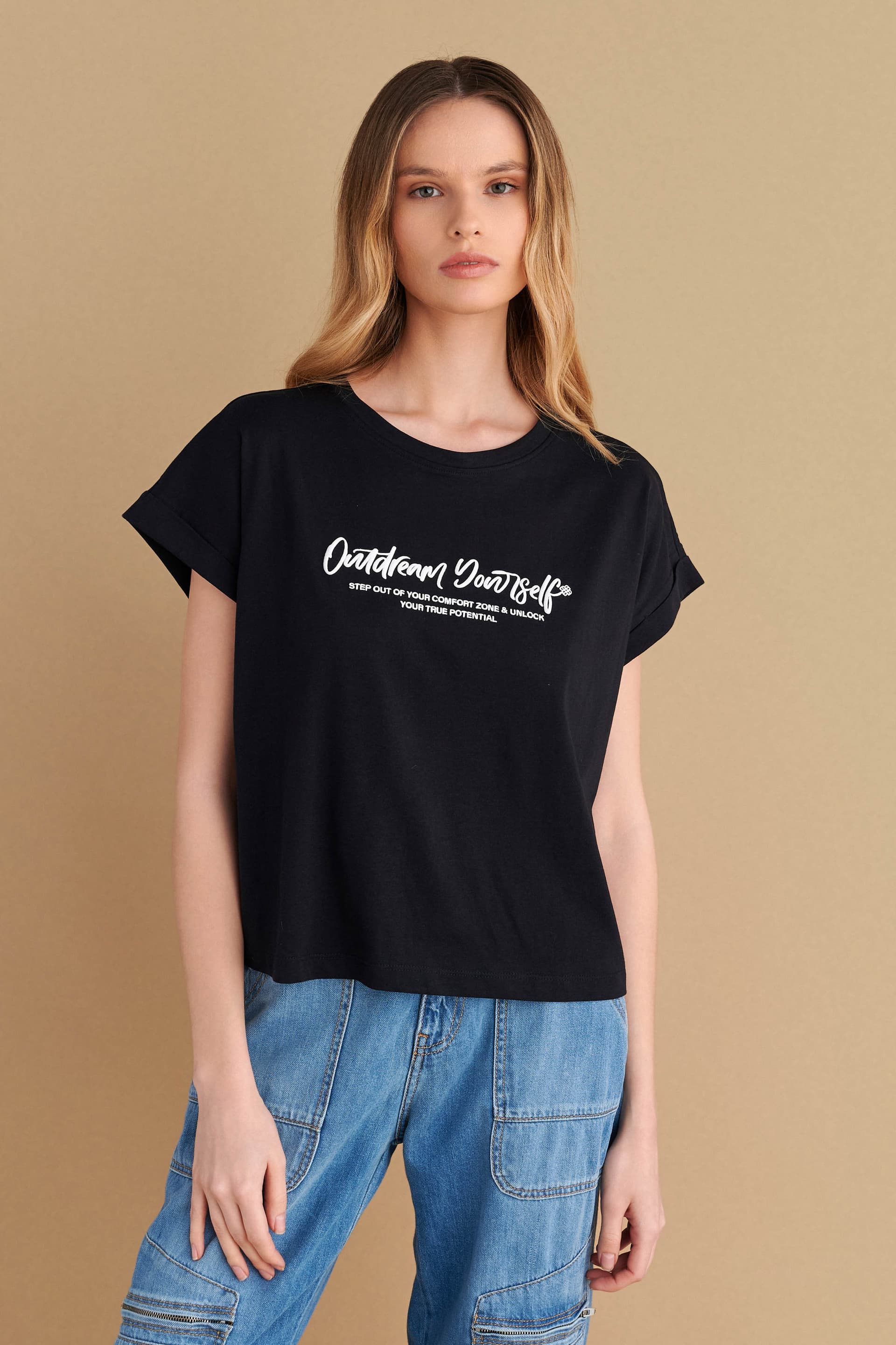 Μπλούζα κοντομάνικη με στάμπα  - Μαύρο